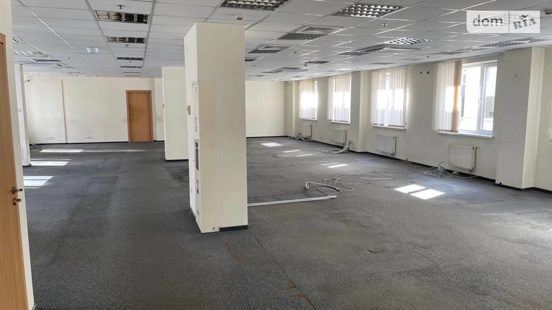 Сдается в аренду офис 792 кв. м в бизнес-центре, цена: 15200 $ - фото 5