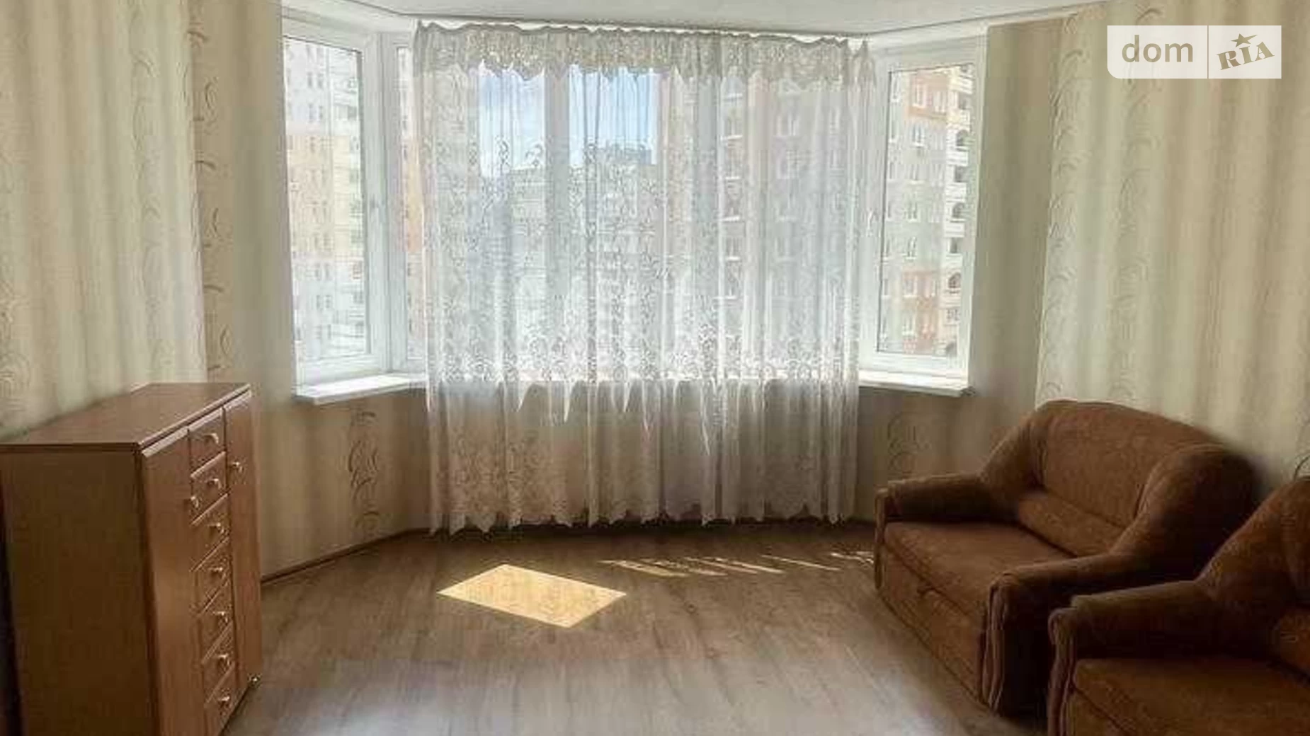 Продается 2-комнатная квартира 74 кв. м в Киеве, ул. Градинская, 11 - фото 2