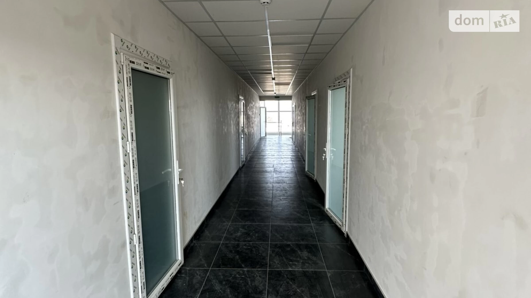 Сдается в аренду офис 292.4 кв. м в бизнес-центре, цена: 1900 $ - фото 4