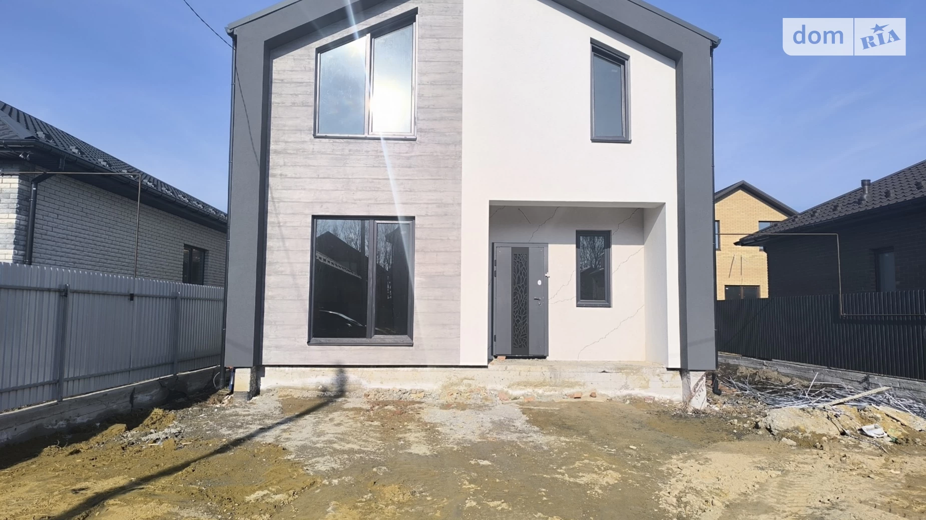 Продается дом на 2 этажа 125 кв. м с камином, цена: 95000 $ - фото 2