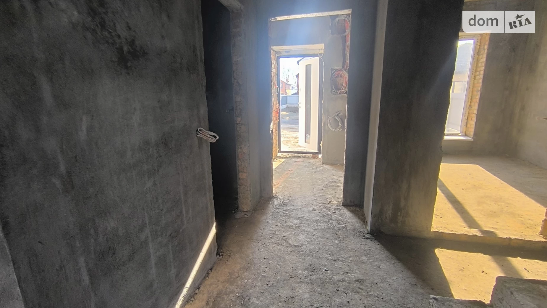 Продается дом на 2 этажа 125 кв. м с камином, цена: 95000 $ - фото 4