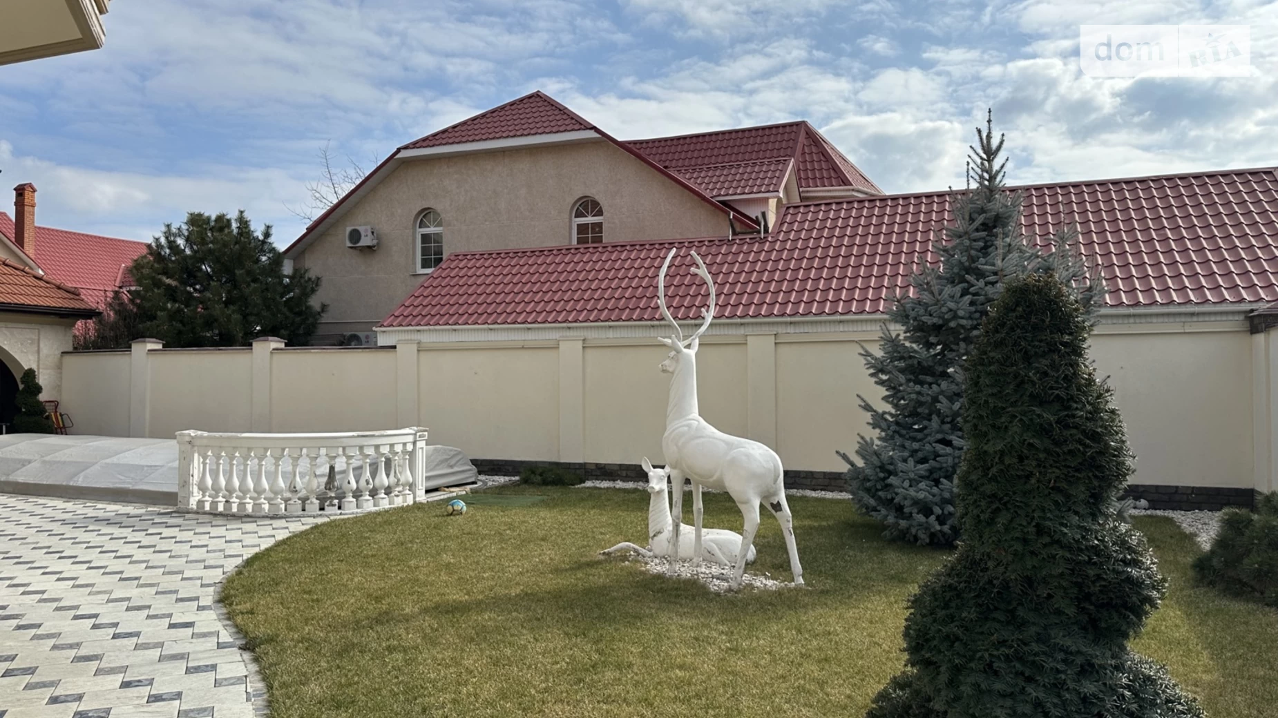 Продается дом на 2 этажа 250 кв. м с баней/сауной, цена: 650000 $ - фото 2