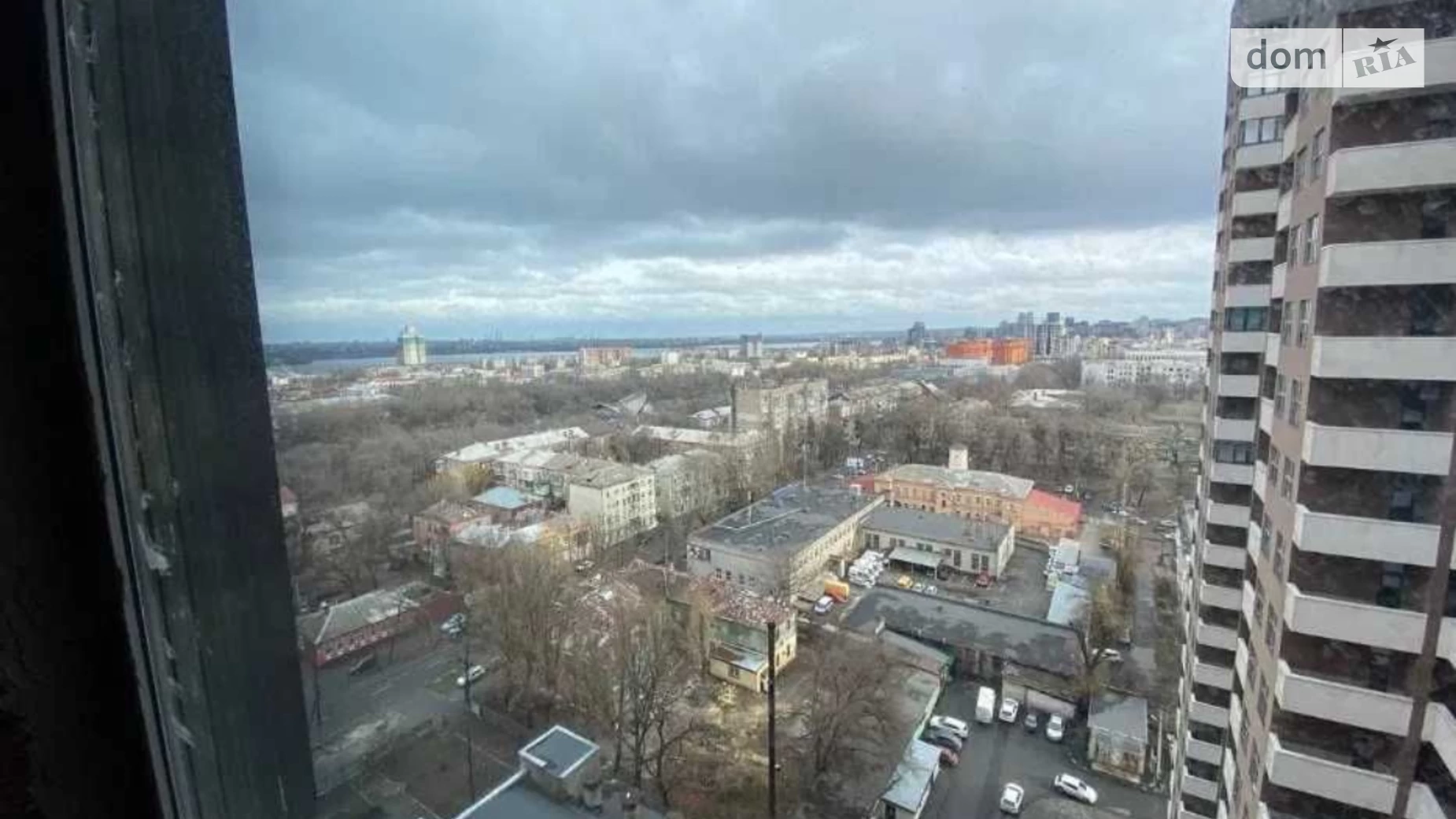 Продается 3-комнатная квартира 116.4 кв. м в Днепре, ул. Степана Бандеры(Шмидта), 15  - фото 2