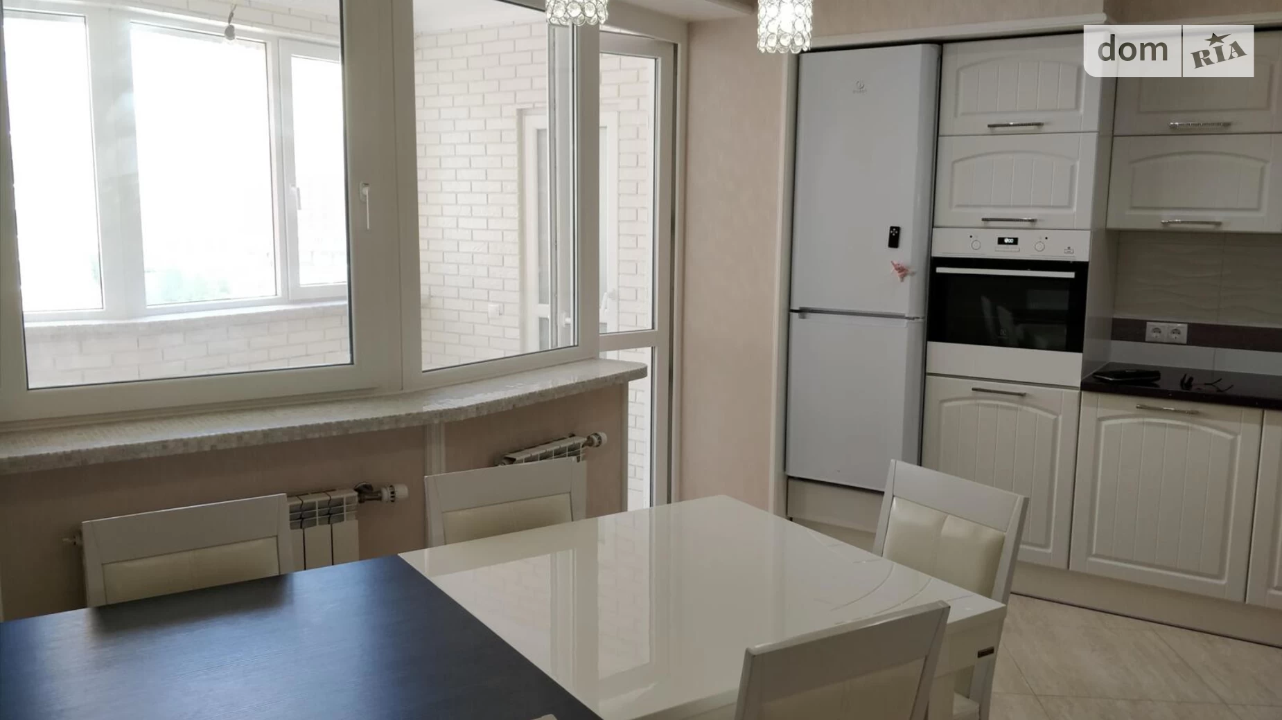 Продается 4-комнатная квартира 122.3 кв. м в Киеве, ул. Срибнокильская, 12 - фото 2