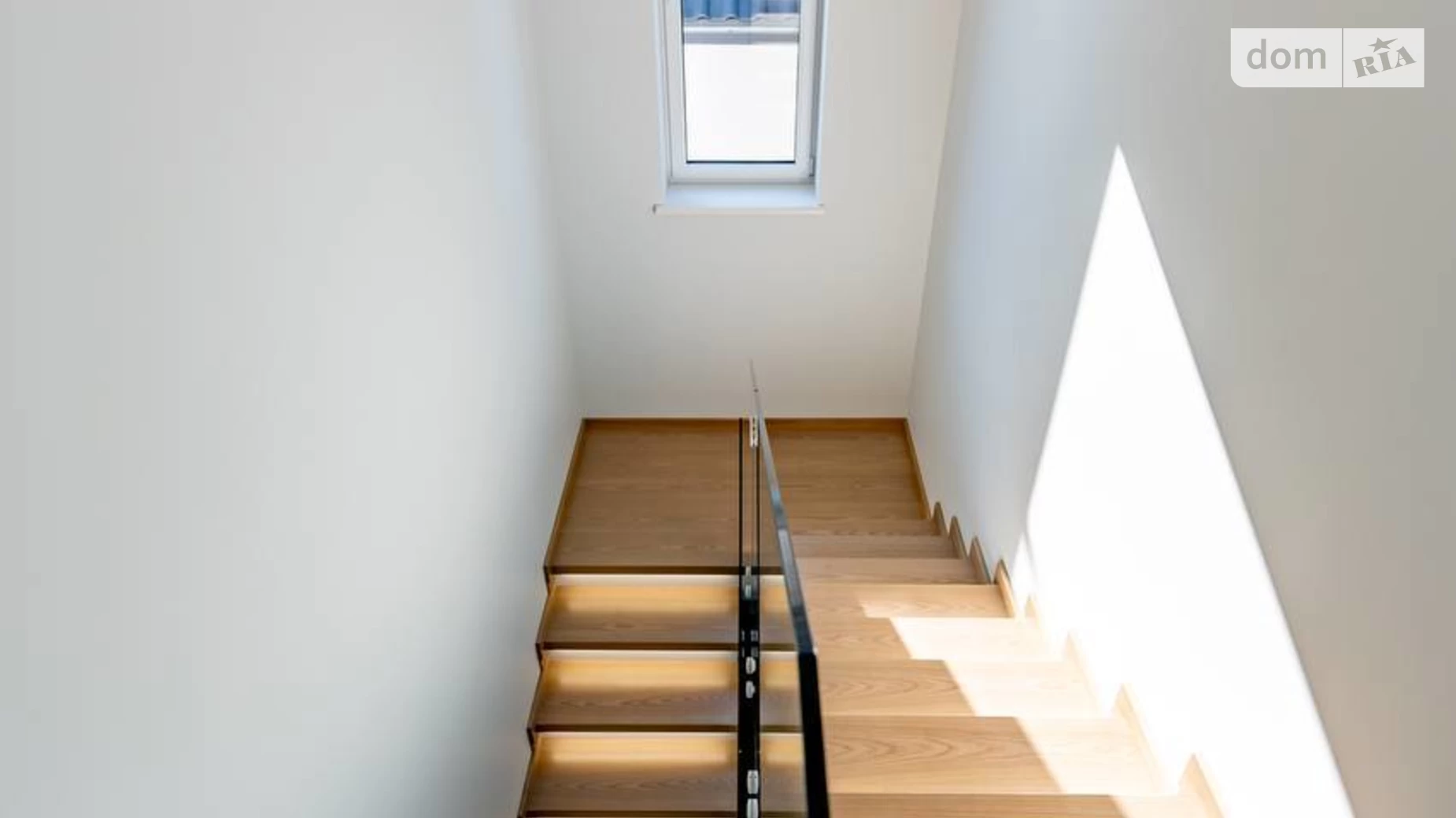 Продається будинок 2 поверховий 200 кв. м з гаражем, цена: 435000 $ - фото 4