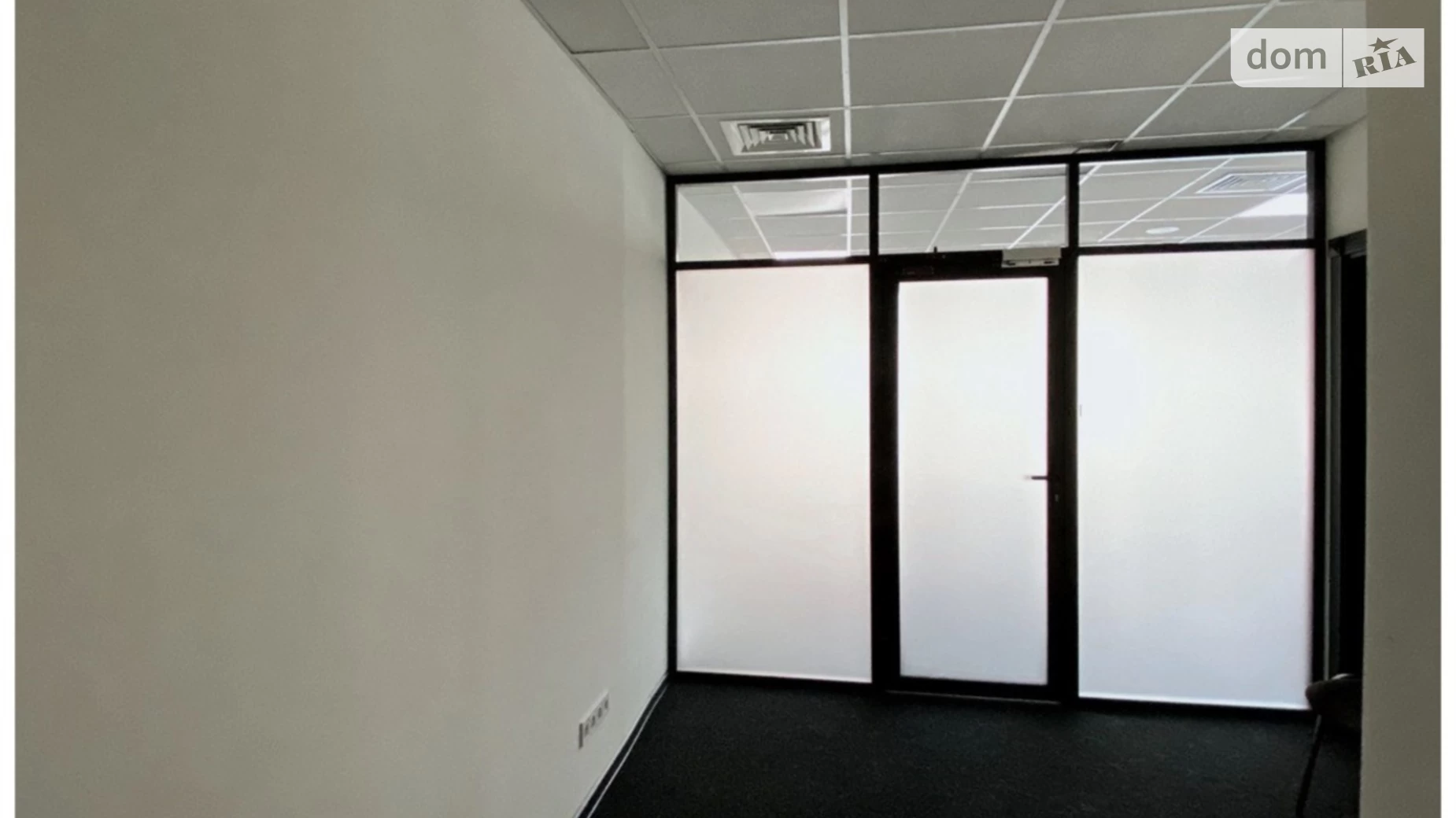 Сдается в аренду офис 123 кв. м в бизнес-центре, цена: 2460 $ - фото 3