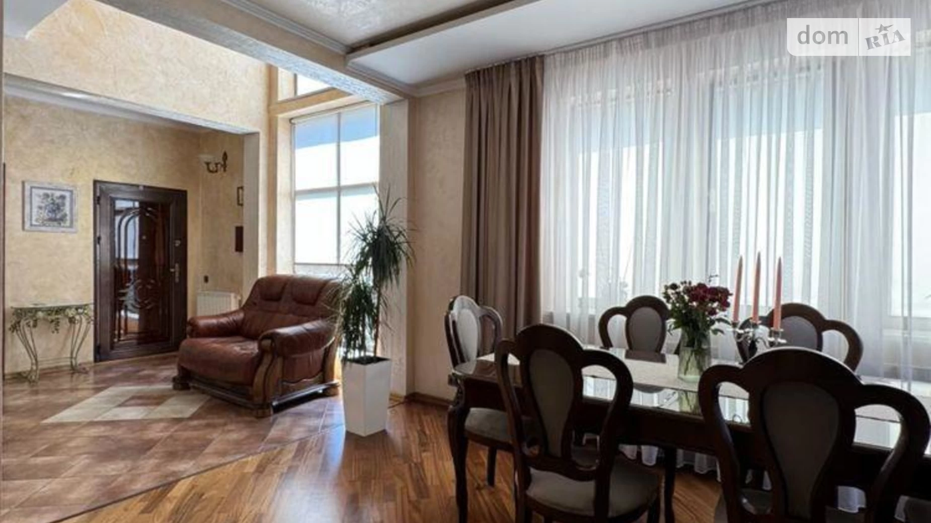 Продается дом на 2 этажа 232.5 кв. м с камином, цена: 260000 $ - фото 3