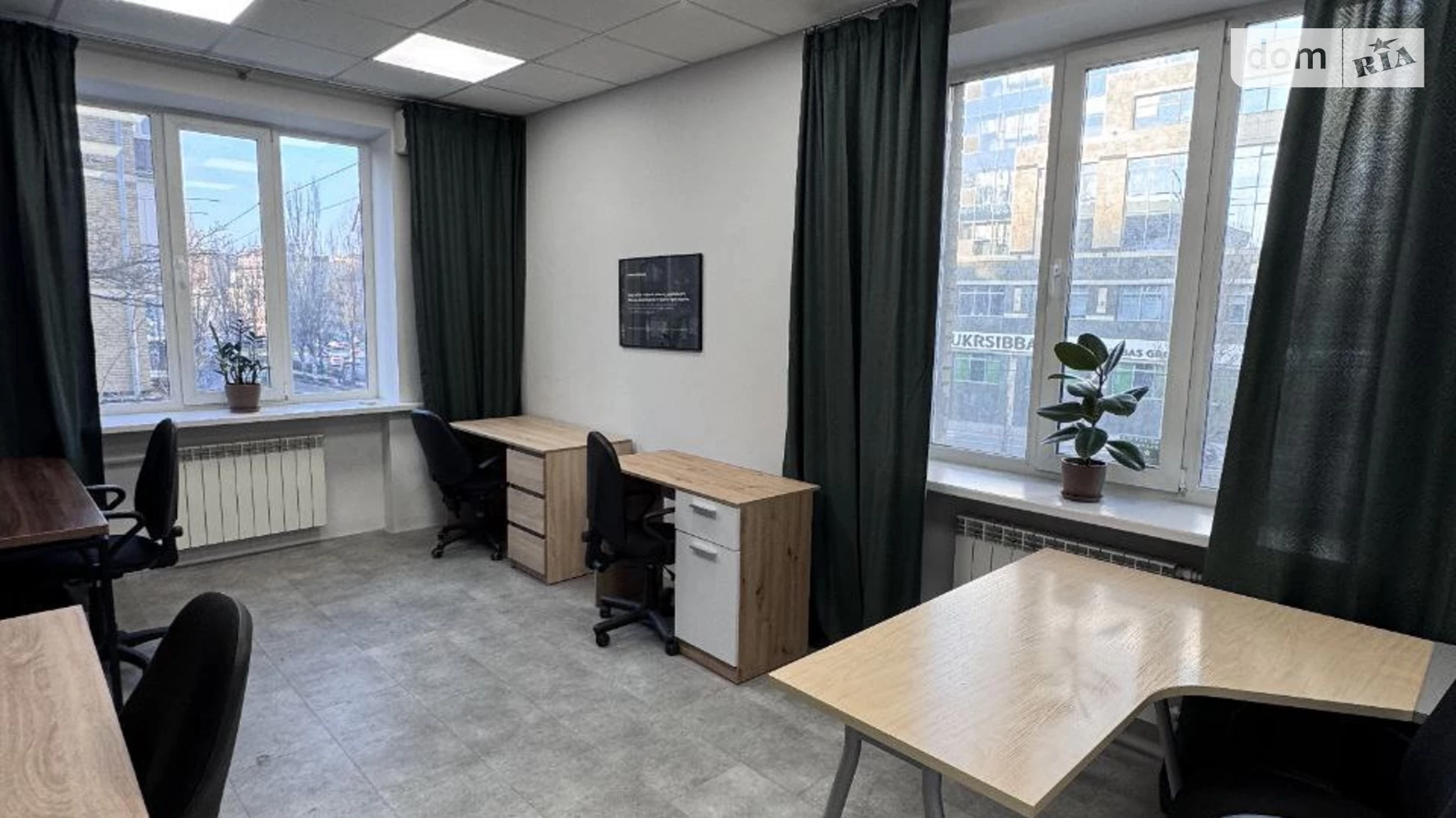 Сдается в аренду офис 61 кв. м в бизнес-центре, цена: 900 $ - фото 5