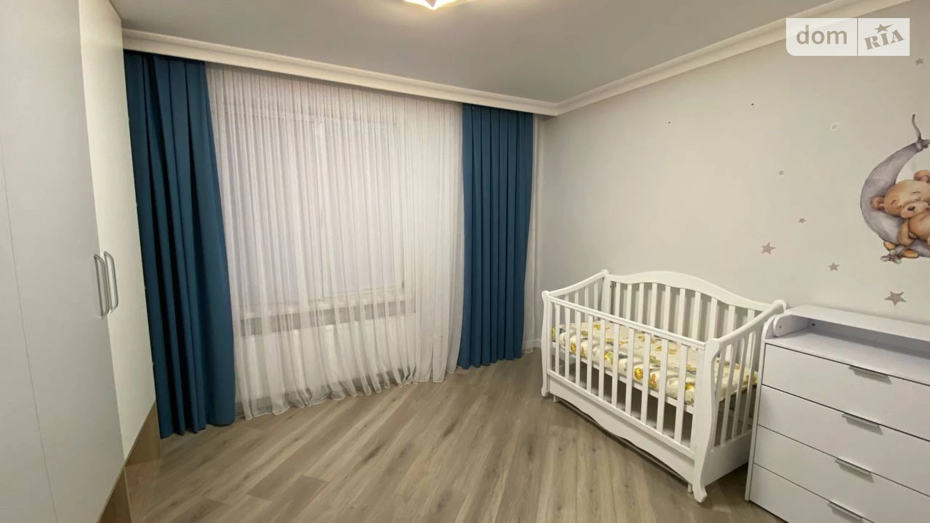 Продается 3-комнатная квартира 81.3 кв. м в Лиманке, мас. Радужный - фото 4