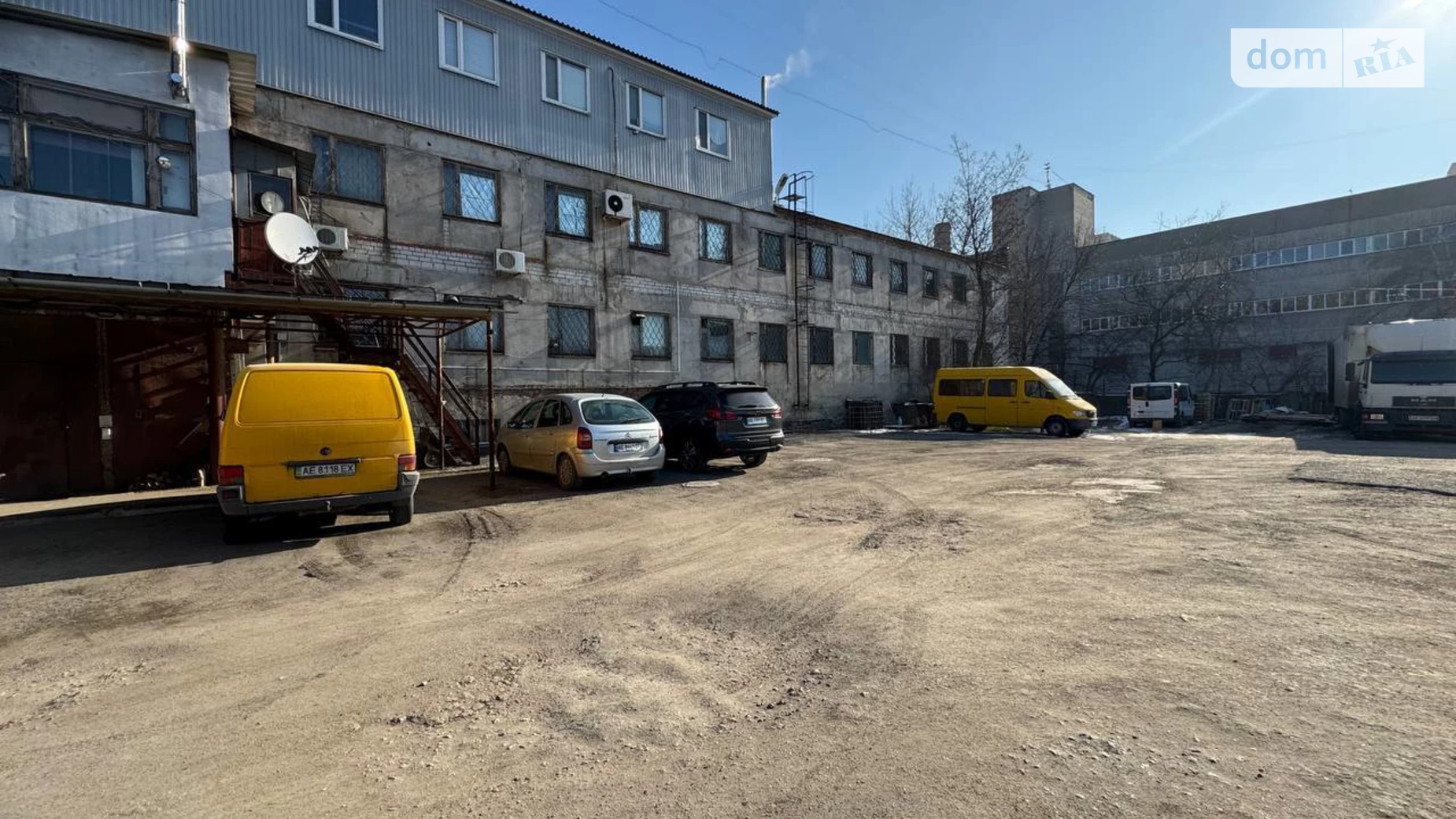 Сдается в аренду помещения свободного назначения 609.8 кв. м в 3-этажном здании, цена: 48000 грн - фото 2