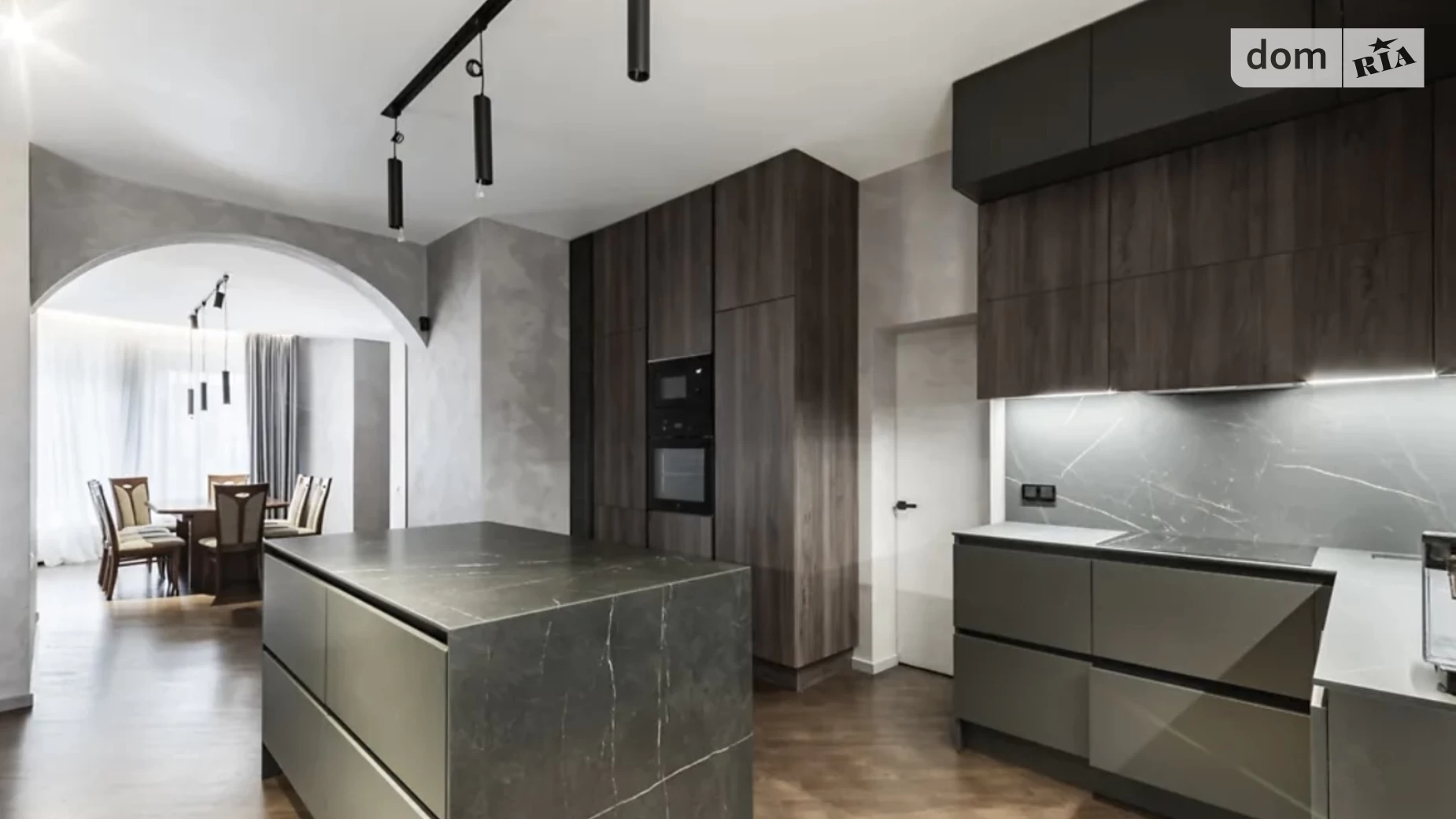 Сдается в аренду дом на 3 этажа 476.6 кв. м с садом, цена: 3000 $ - фото 5