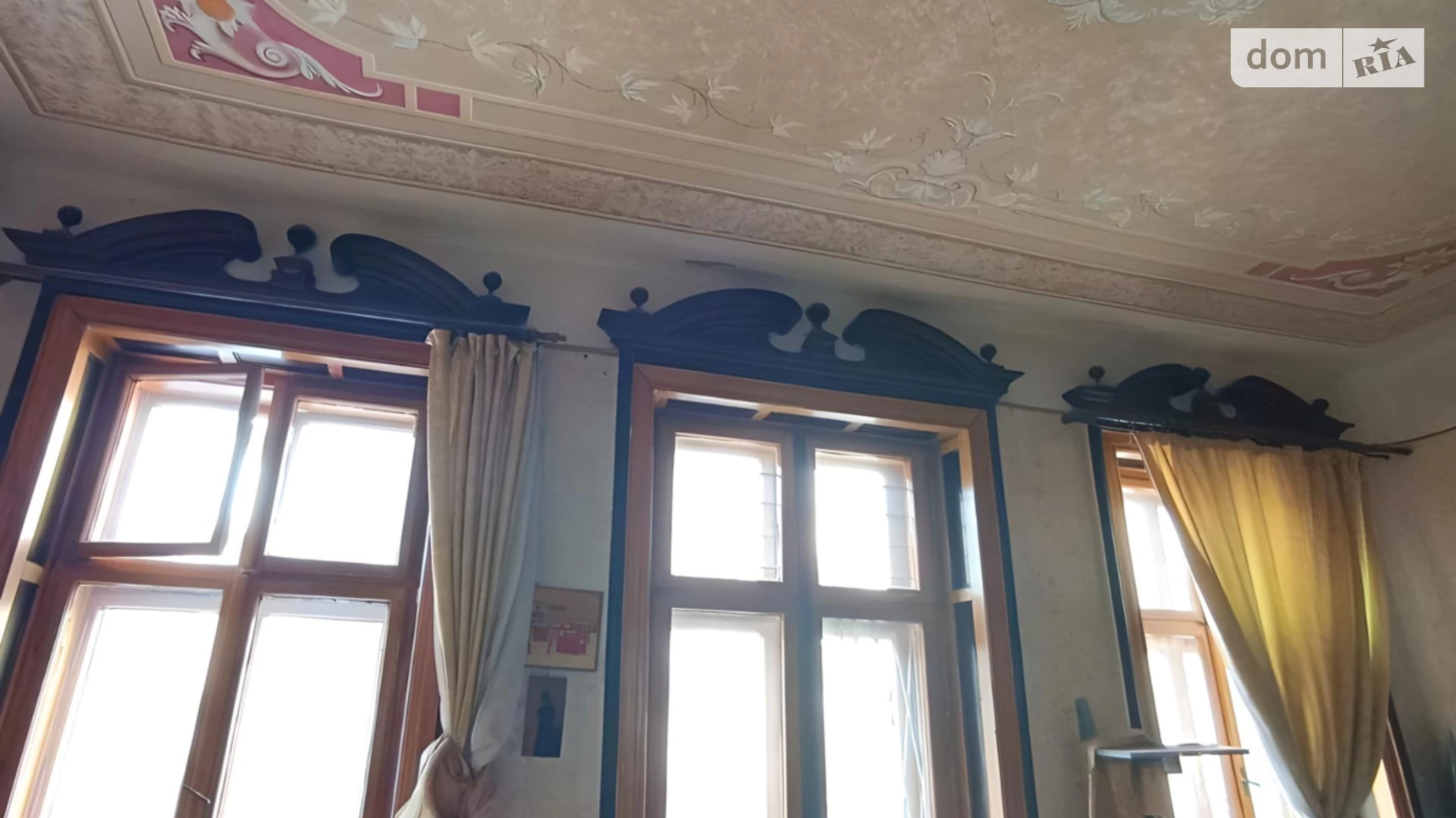 Продається 1-кімнатна квартира 85.5 кв. м у Львові, пл. Франка Івана - фото 2