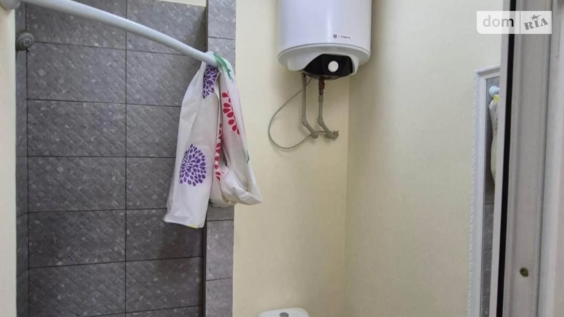 Продается 1-комнатная квартира 69.8 кв. м в Ужгороде, цена: 45000 $ - фото 4