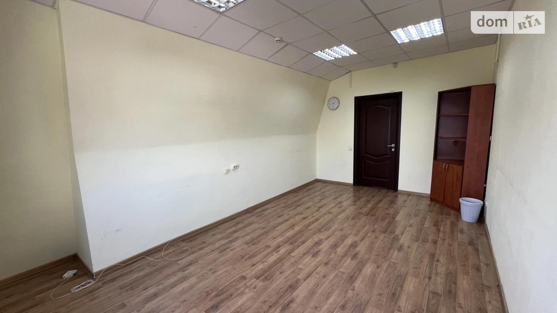 Сдается в аренду офис 21 кв. м в бизнес-центре, цена: 5000 грн - фото 3