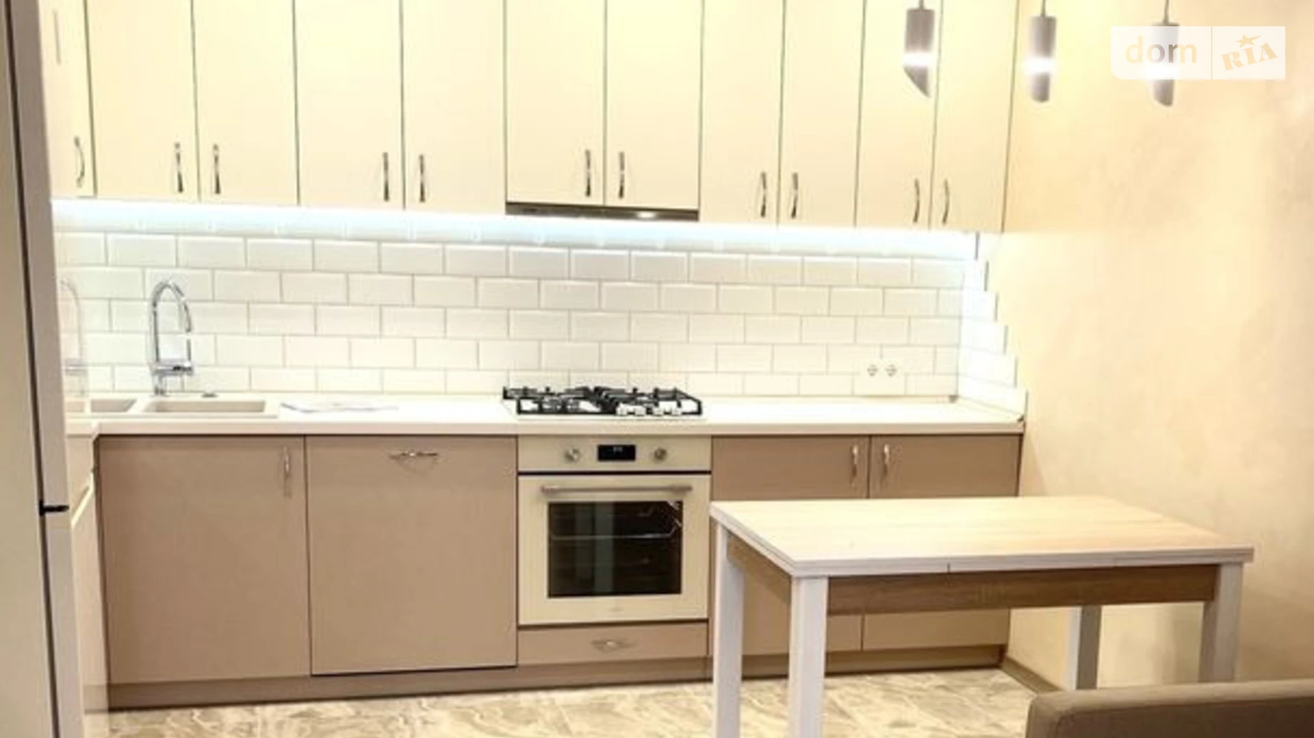 Здається в оренду 1-кімнатна квартира 51 кв. м у Львові, вул. Угорська - фото 2