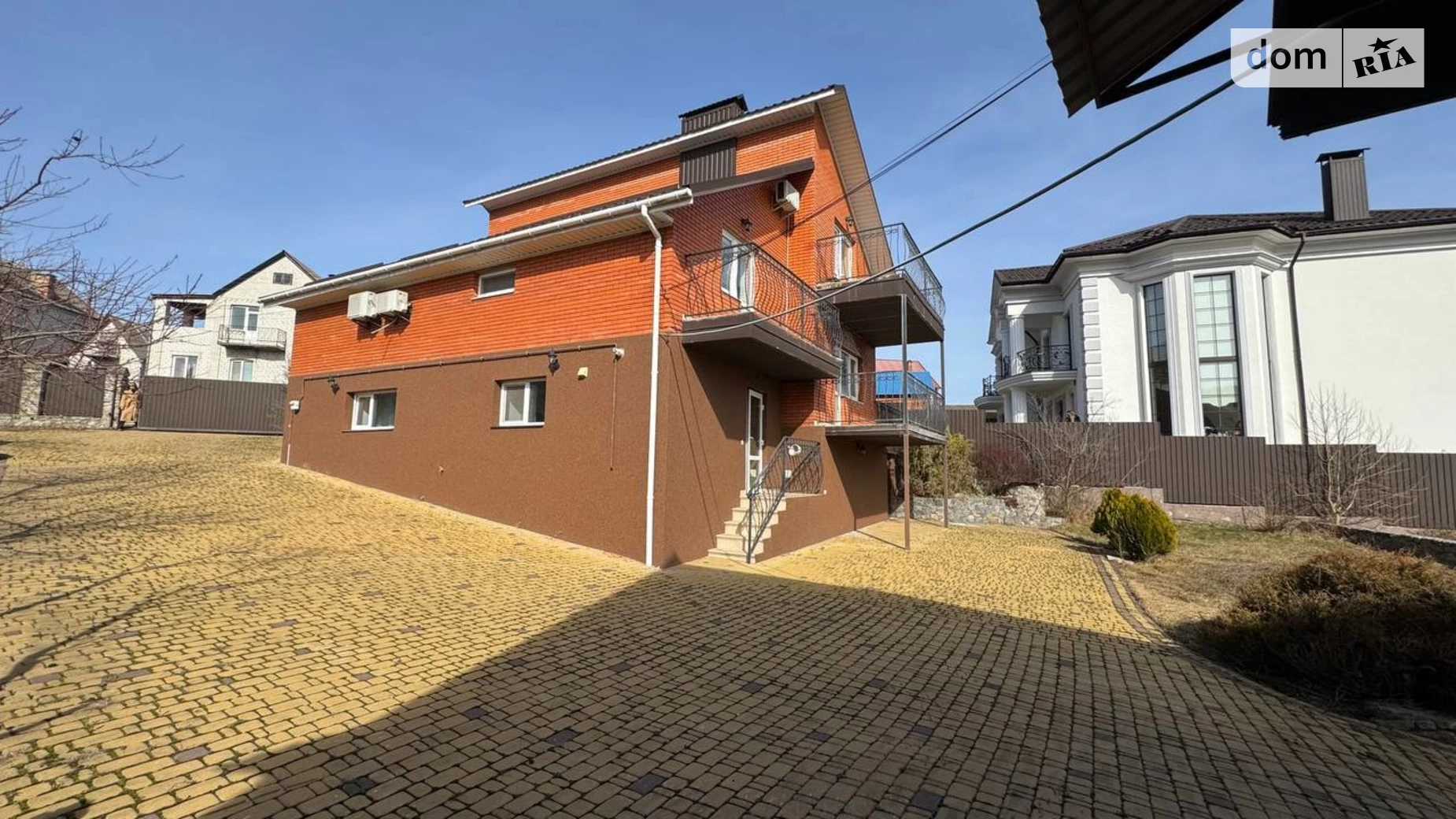 Продается дом на 2 этажа 180 кв. м с гаражом, цена: 175000 $ - фото 4