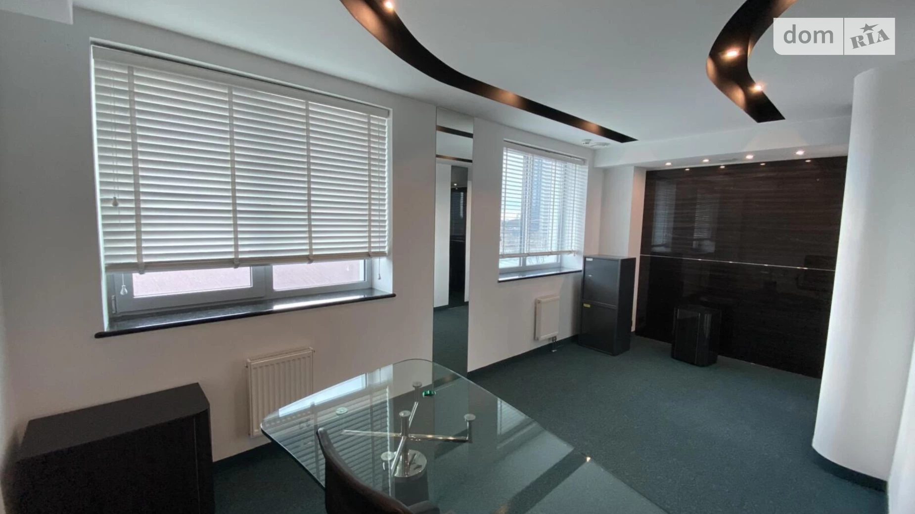 Сдается в аренду офис 300 кв. м в бизнес-центре, цена: 3250 $ - фото 2