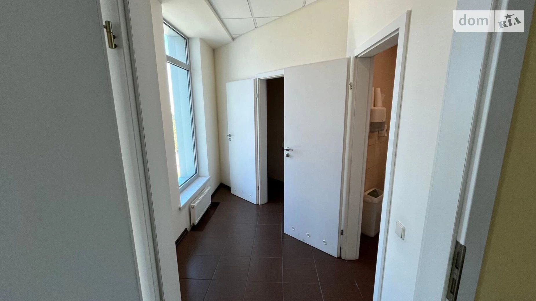 Сдается в аренду офис 690 кв. м в бизнес-центре, цена: 7550 $ - фото 5