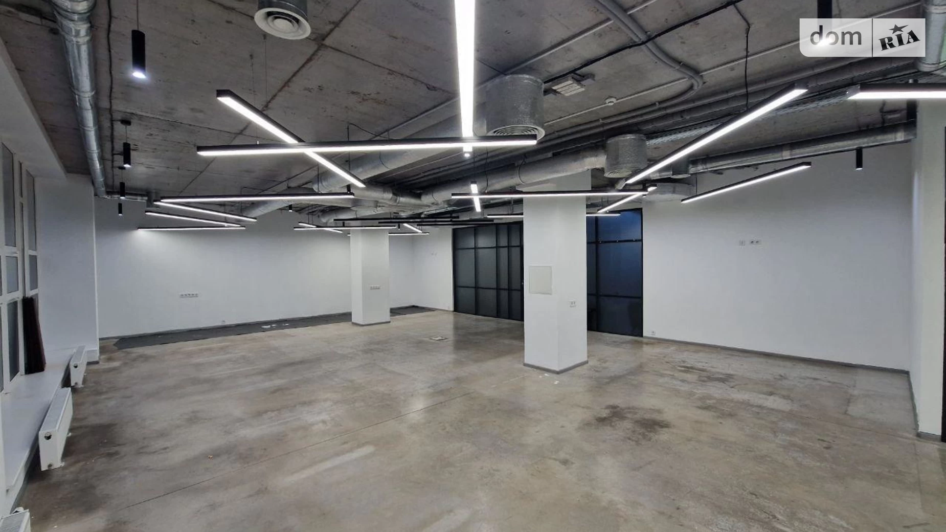 Сдается в аренду офис 355 кв. м в бизнес-центре, цена: 7850 $ - фото 3