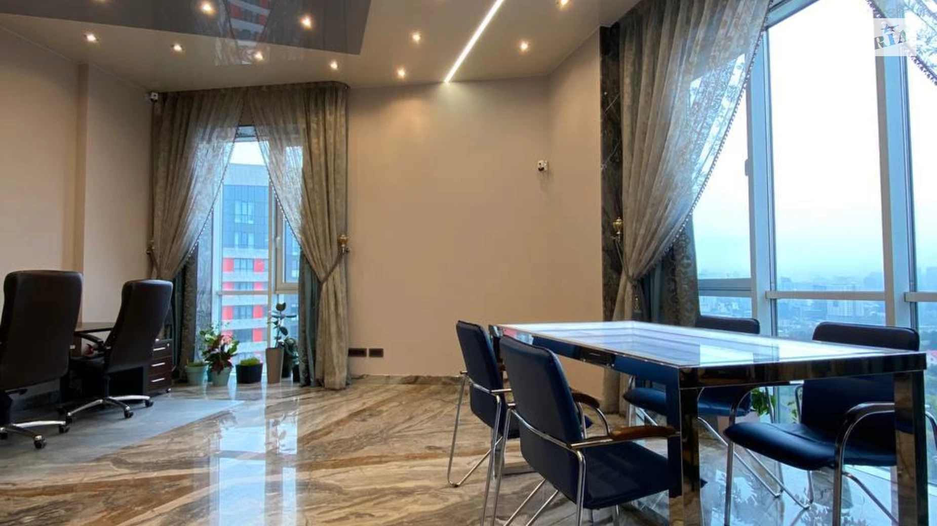Здається в оренду офіс 255.6 кв. м в бізнес-центрі, цена: 5000 $ - фото 3