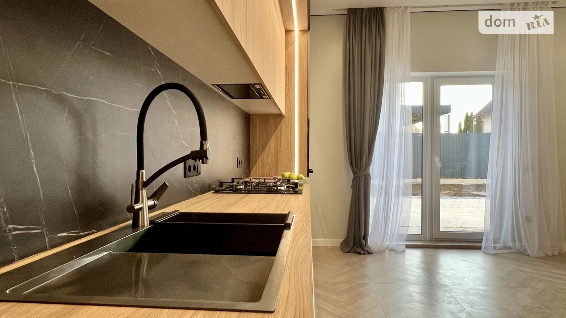 Продается дом на 2 этажа 120 кв. м с бассейном, цена: 170000 $ - фото 4