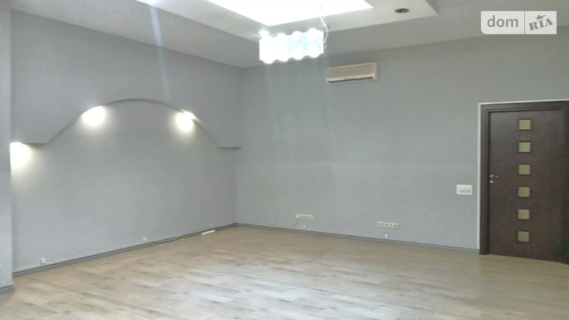 Сдается в аренду офис 125 кв. м в бизнес-центре, цена: 1000 $ - фото 4