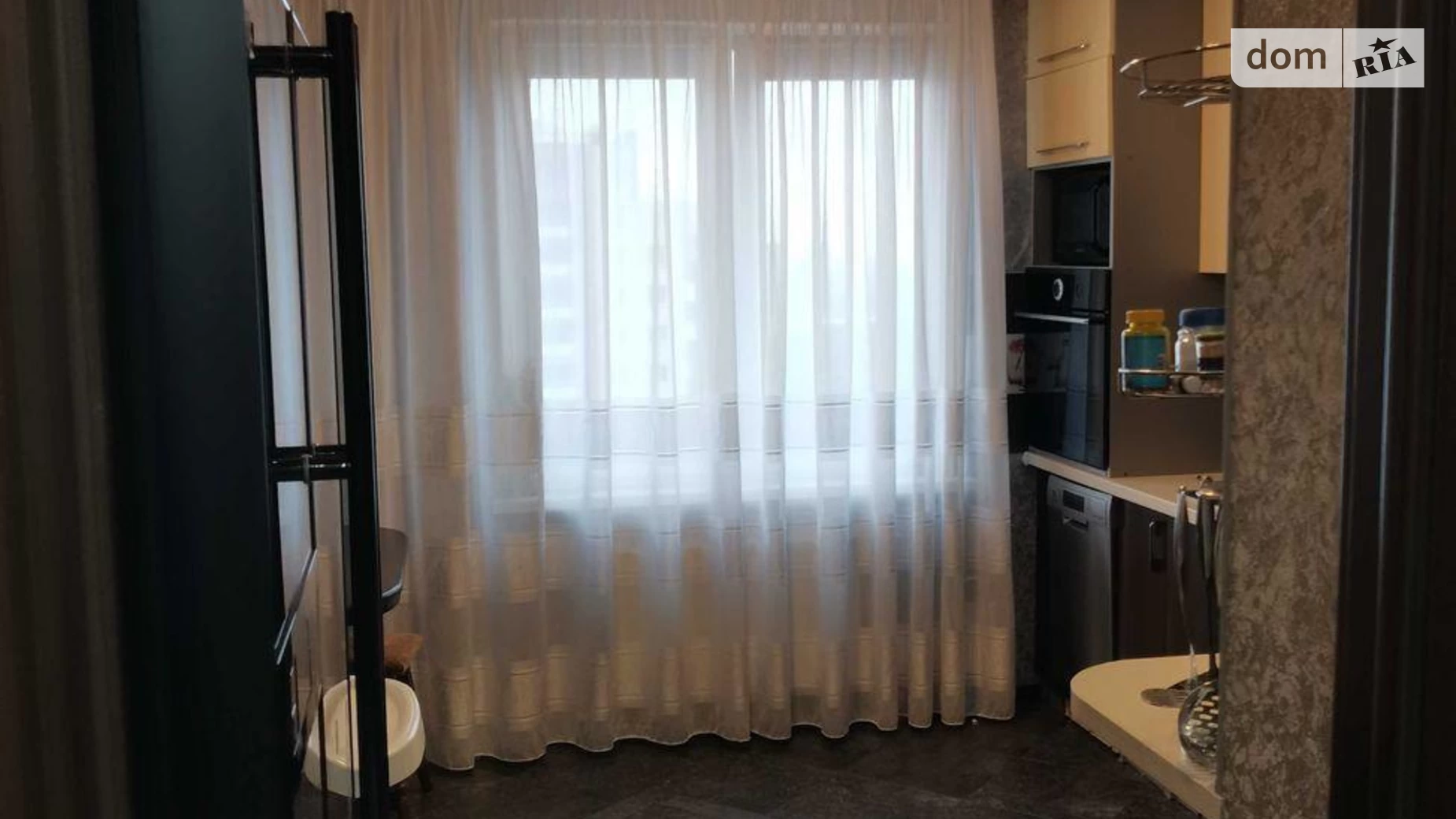 Продается 2-комнатная квартира 69 кв. м в Киеве, ул. Макаренко (Троещина), 1А - фото 3