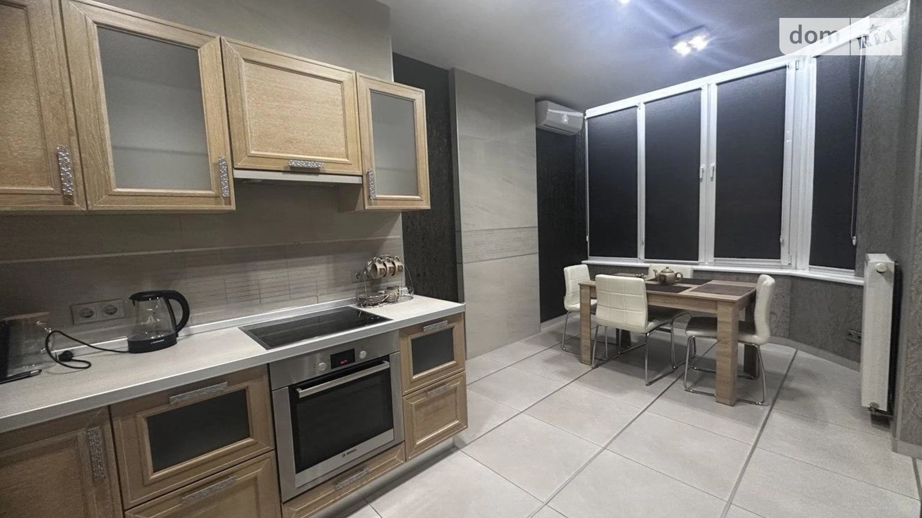 Продается 1-комнатная квартира 52 кв. м в Киеве, ул. Соломенская, 15А - фото 2