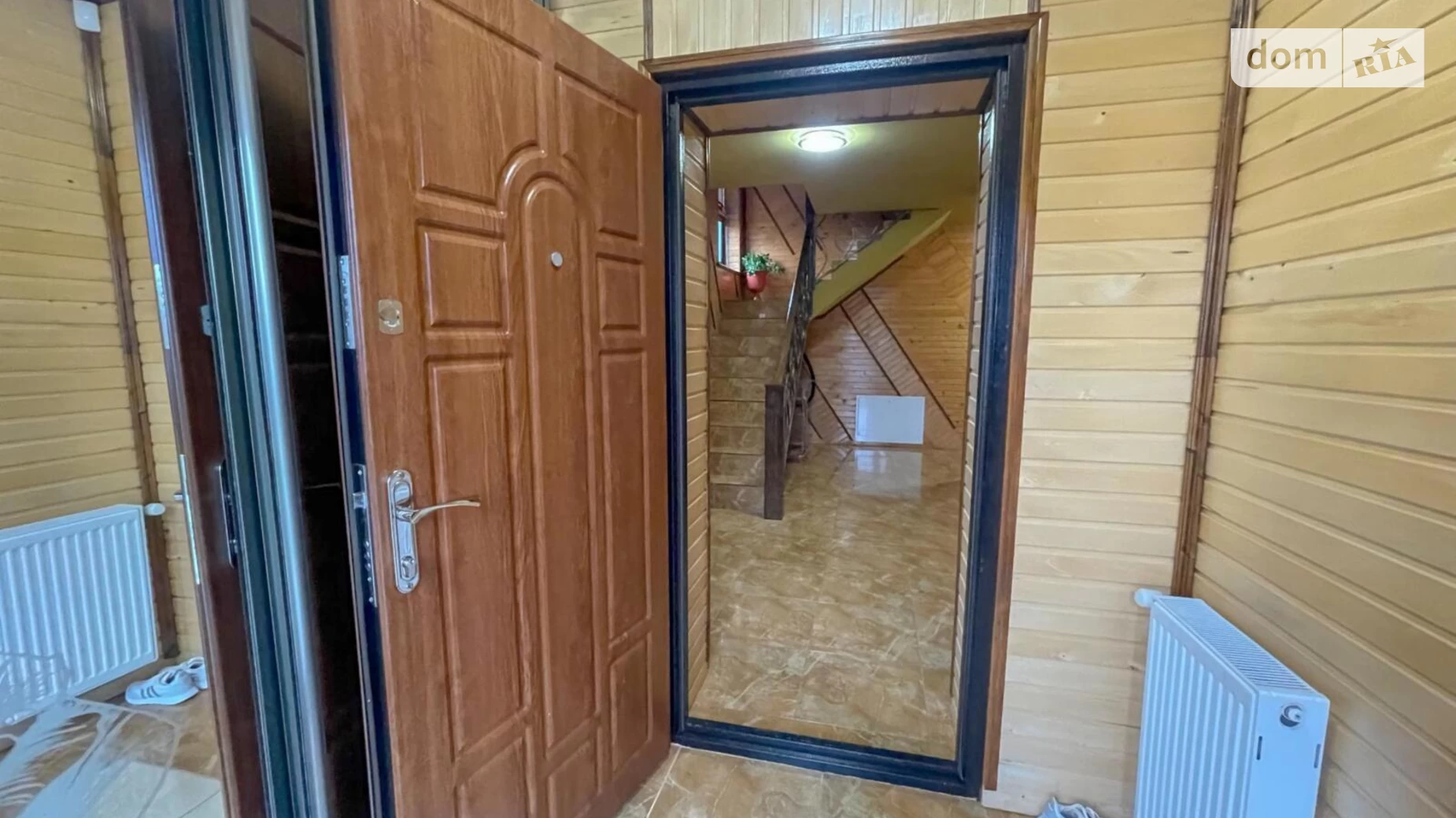 Продается дом на 3 этажа 330 кв. м с участком, цена: 180000 $ - фото 2