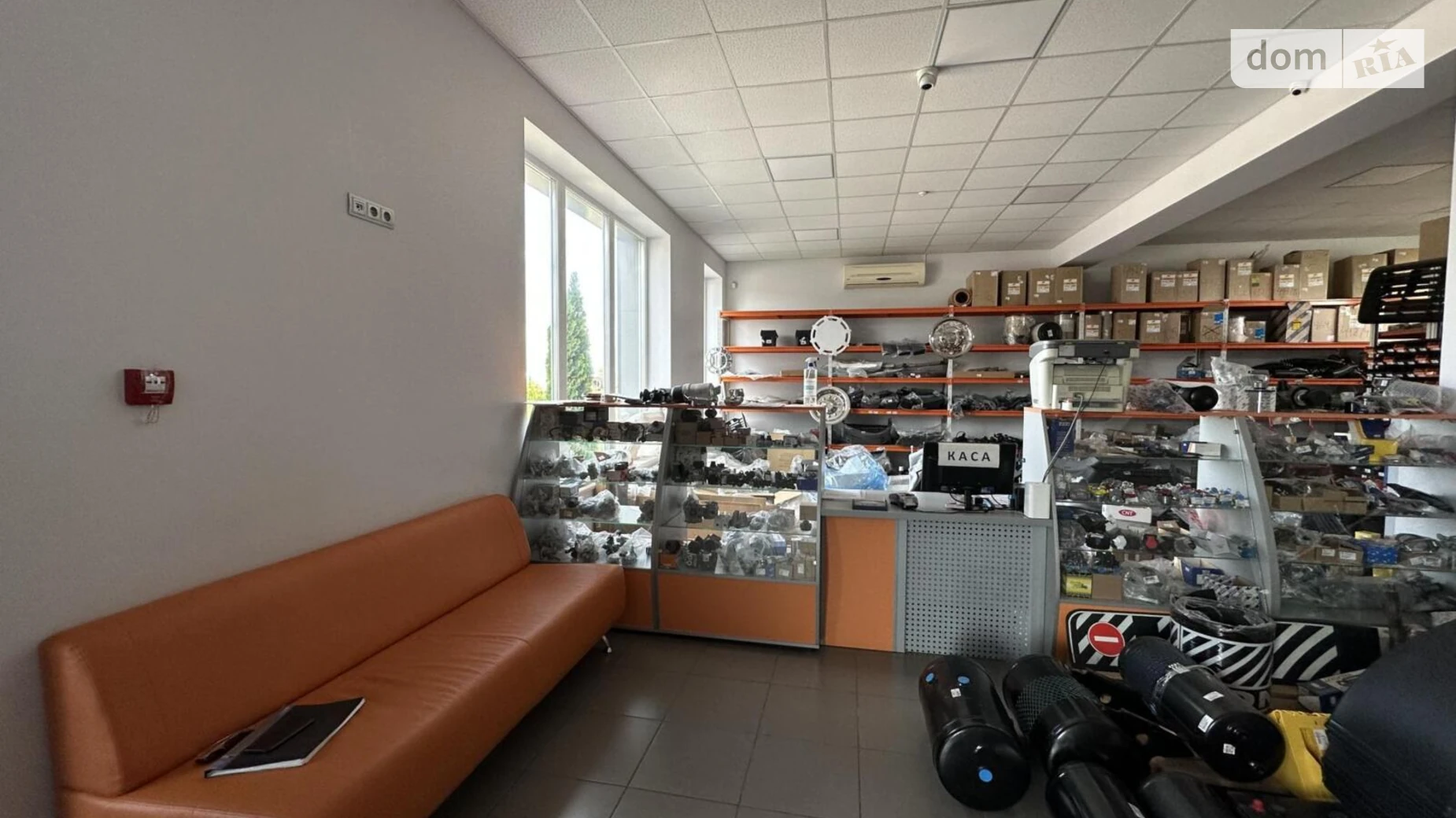 Продается объект сферы услуг 680 кв. м в 3-этажном здании, цена: 495000 $ - фото 5