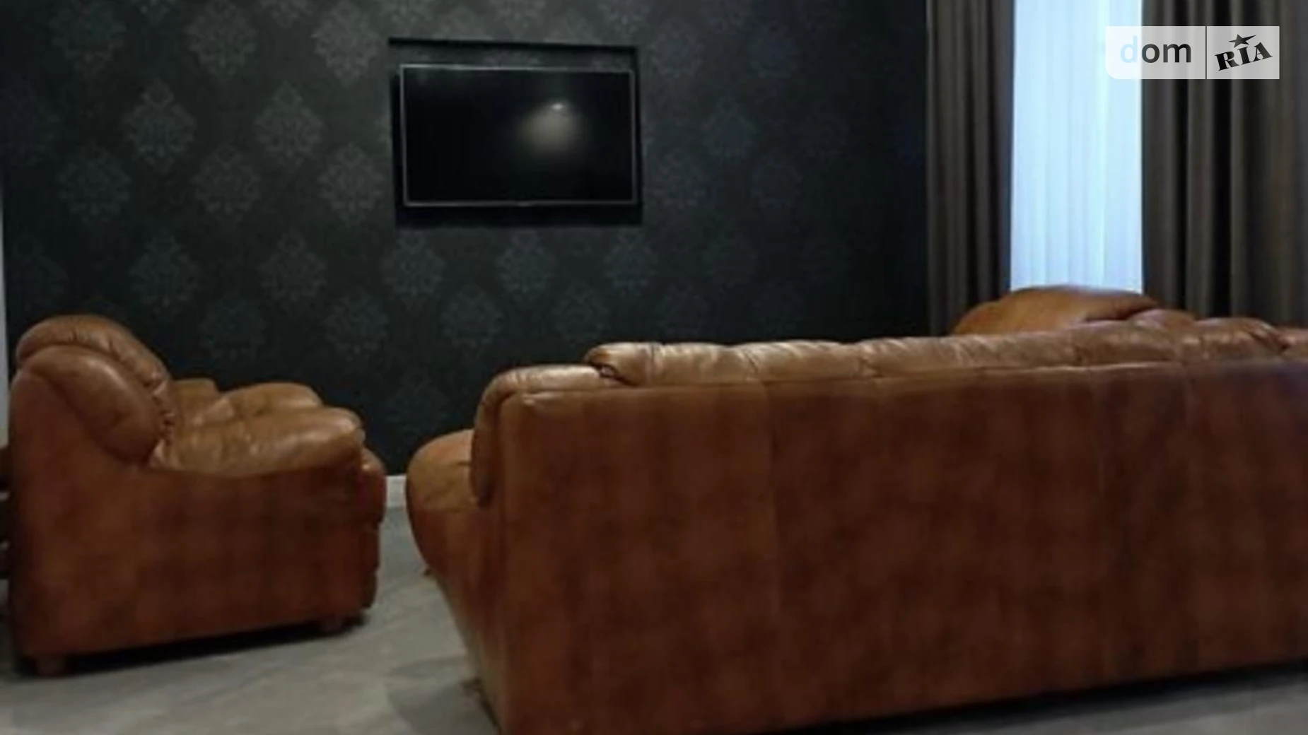 Продается дом на 3 этажа 350 кв. м с балконом, цена: 200000 $ - фото 2