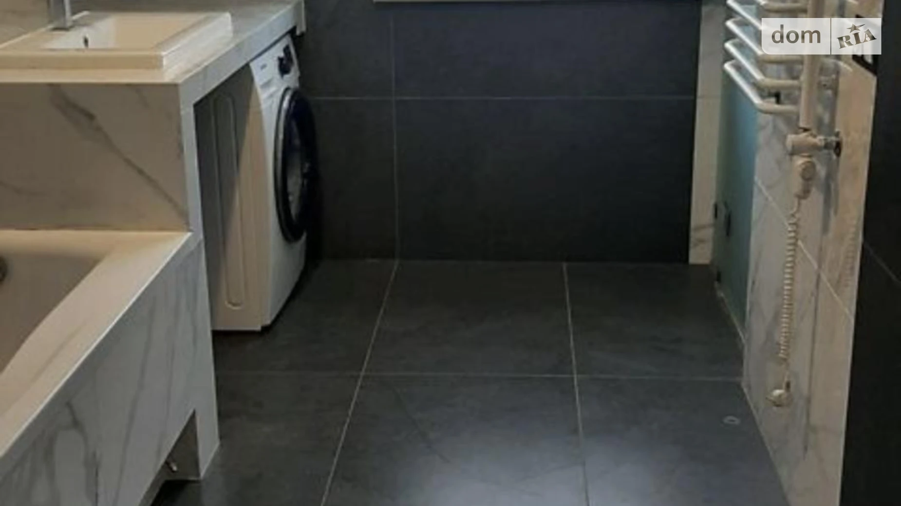 Продается дом на 2 этажа 170 кв. м с садом, цена: 155000 $ - фото 2