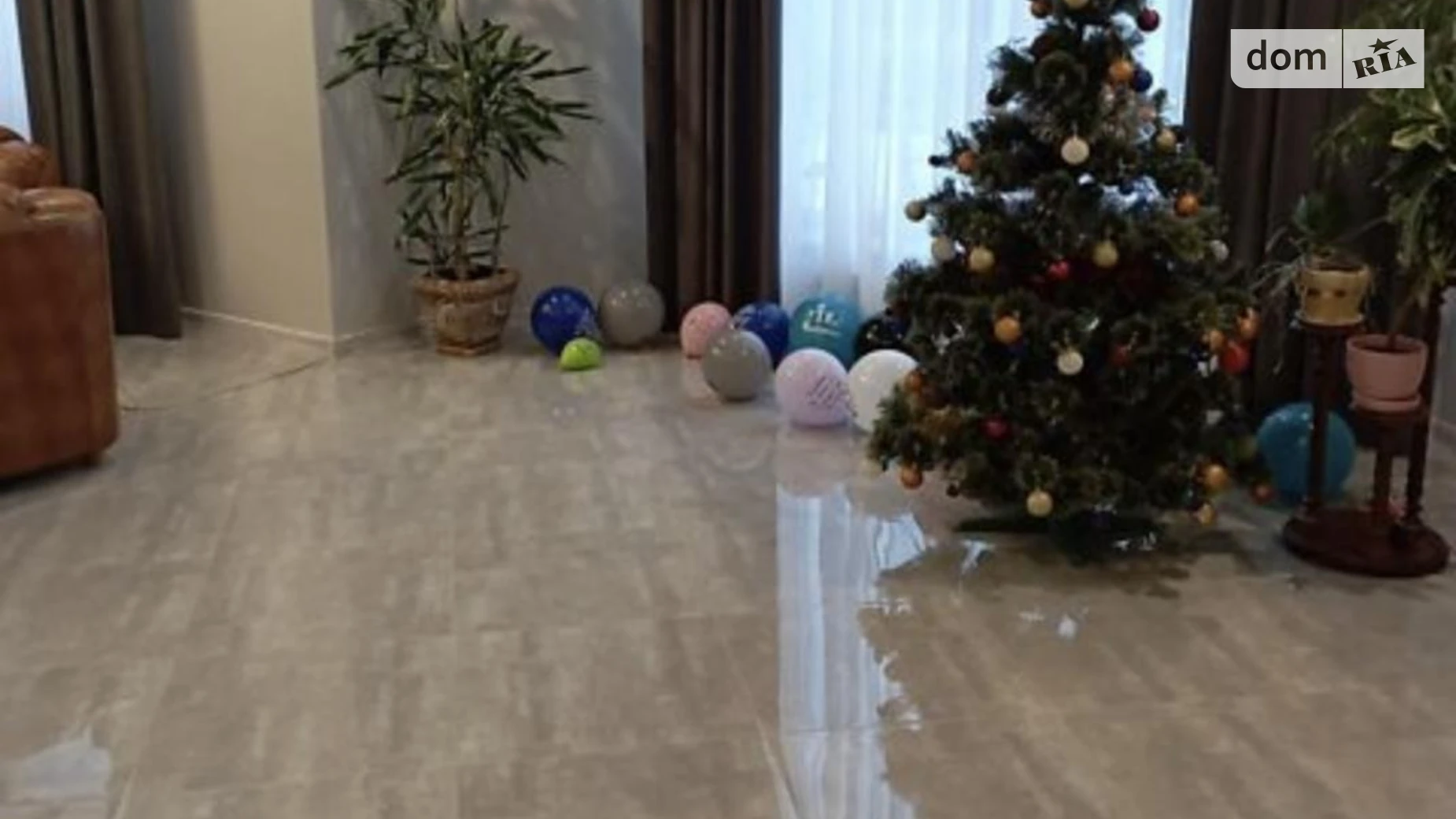 Продается дом на 3 этажа 350 кв. м с балконом, цена: 200000 $ - фото 3