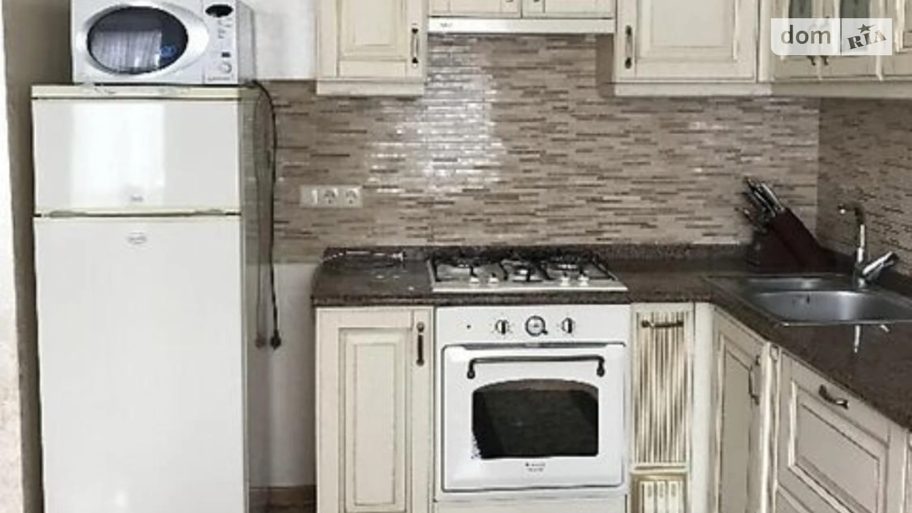 Продается дом на 2 этажа 207 кв. м с участком, цена: 199000 $ - фото 5