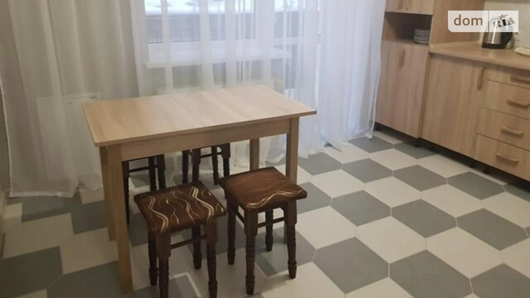 2-комнатная квартира 60 кв. м в Тернополе, ул. Крушельницкой Соломии - фото 2