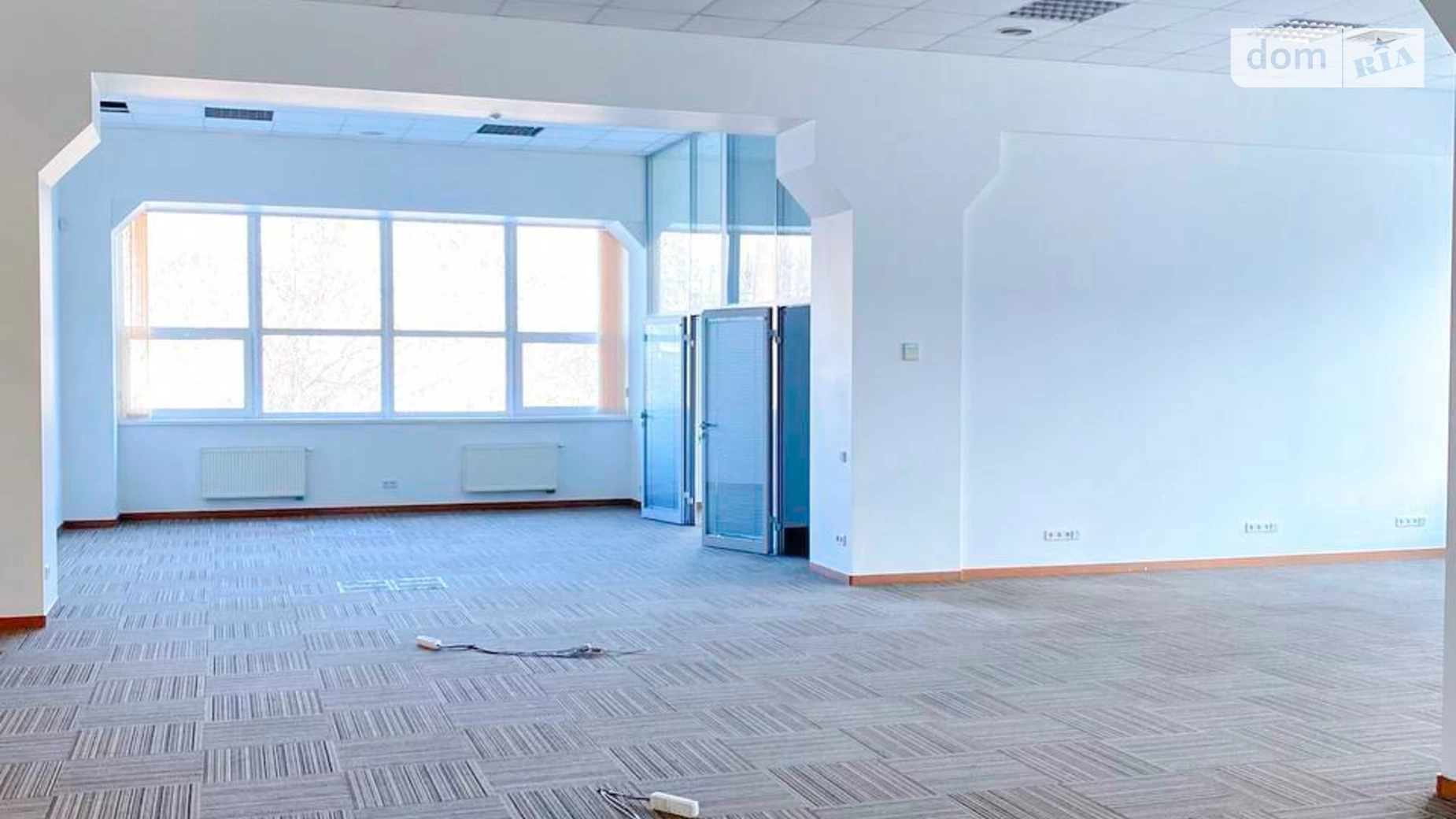 Сдается в аренду офис 280 кв. м в бизнес-центре, цена: 4400 $ - фото 2