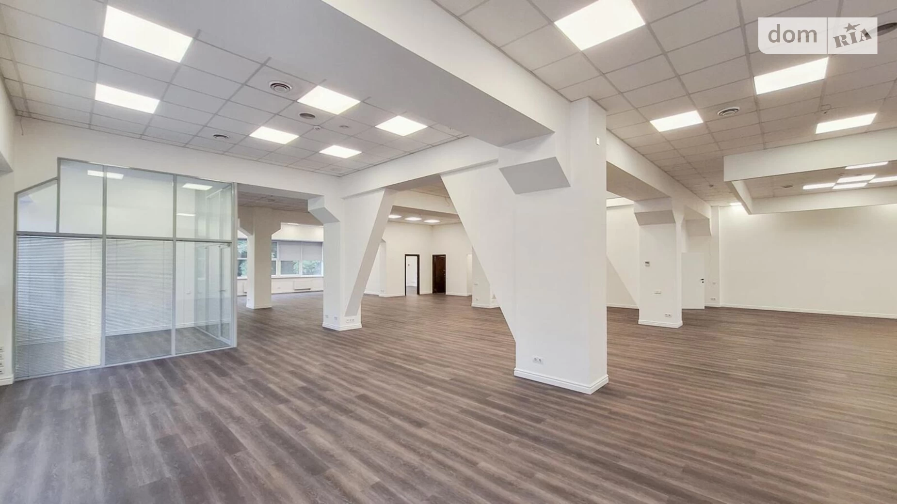 Сдается в аренду офис 515 кв. м в бизнес-центре, цена: 8800 $ - фото 4