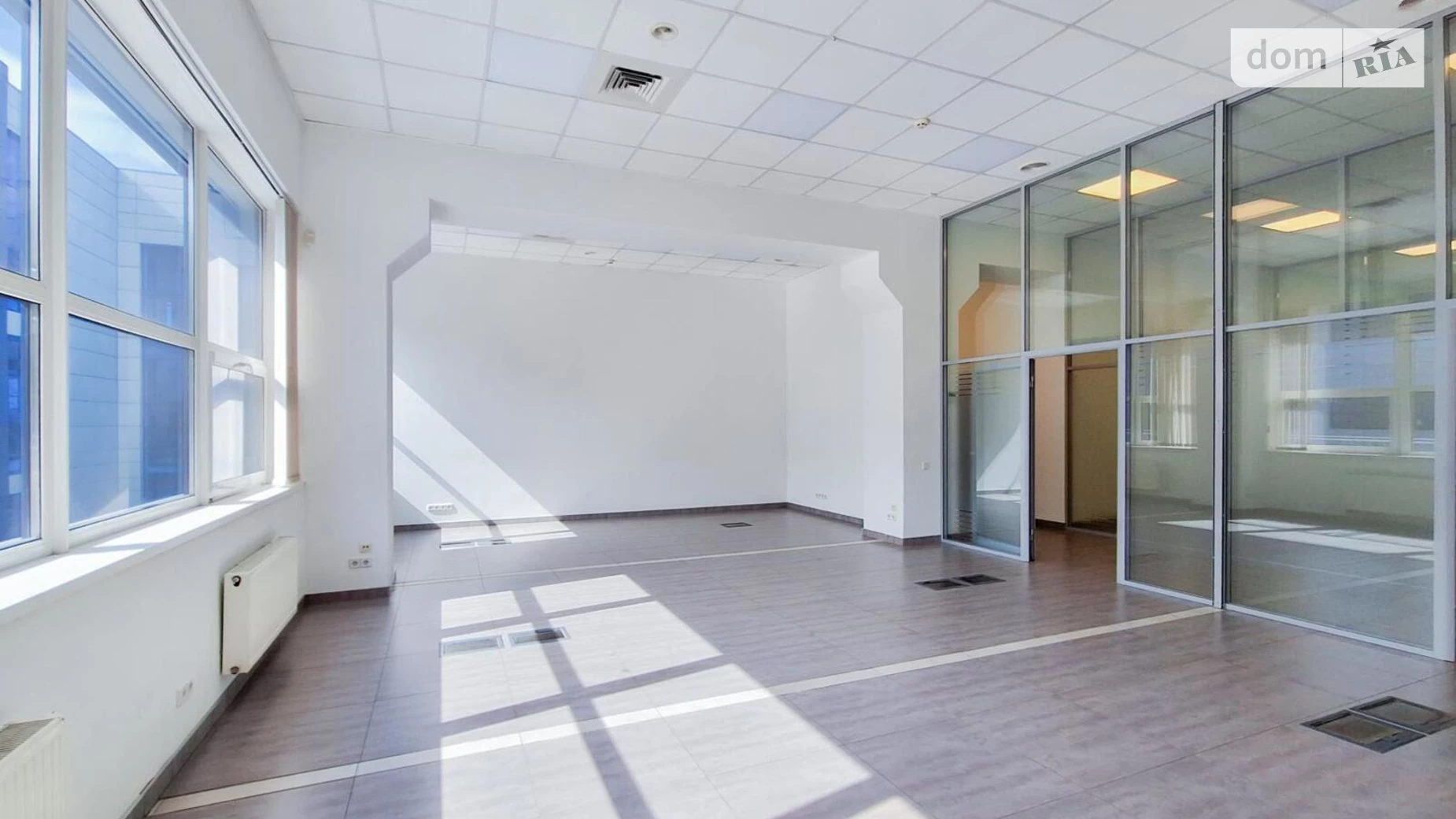 Сдается в аренду офис 334 кв. м в бизнес-центре, цена: 5300 $ - фото 3