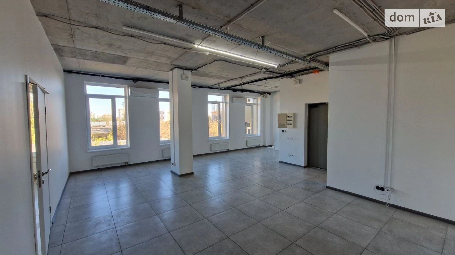 Сдается в аренду офис 350 кв. м в бизнес-центре, цена: 175000 грн - фото 5