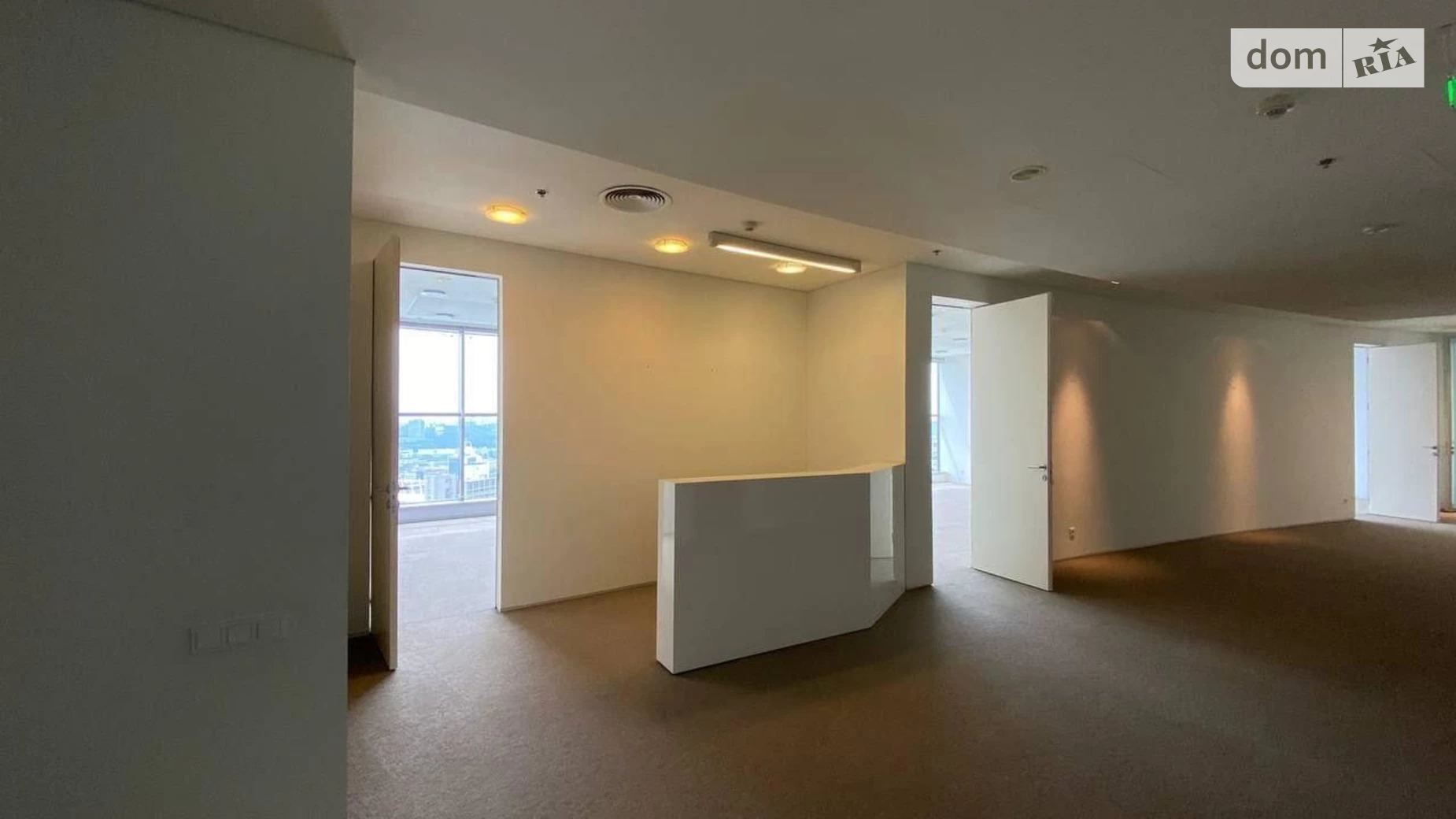 Сдается в аренду офис 630 кв. м в бизнес-центре, цена: 22750 $ - фото 2