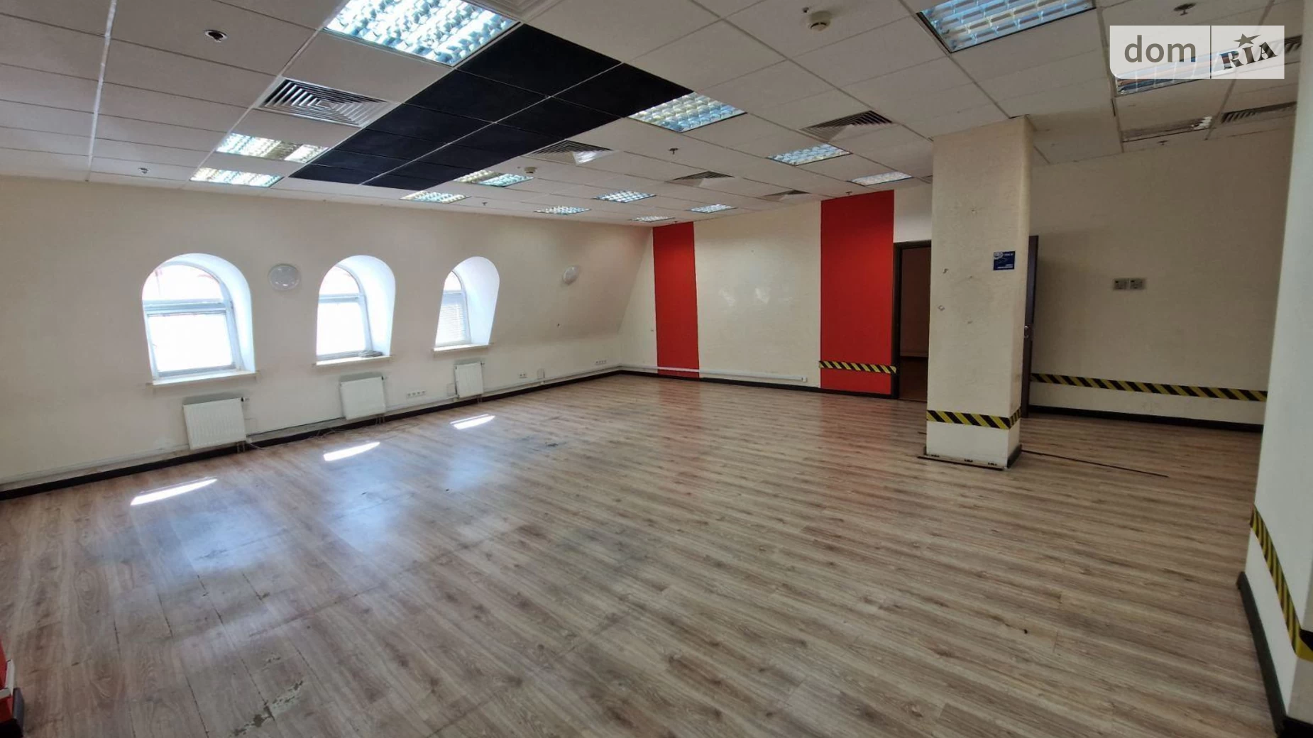 Сдается в аренду офис 800 кв. м в бизнес-центре, цена: 327500 грн - фото 4