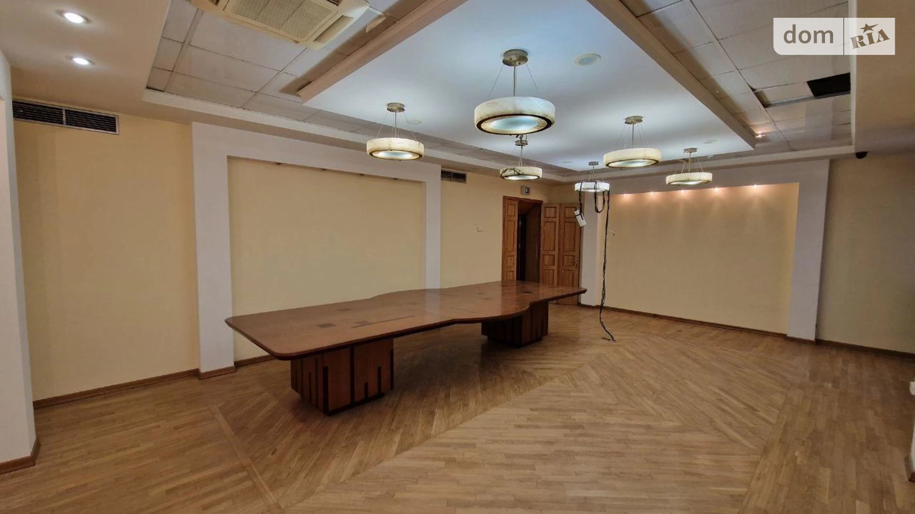 Здається в оренду офіс 846.8 кв. м в бізнес-центрі, цена: 13000 $ - фото 4