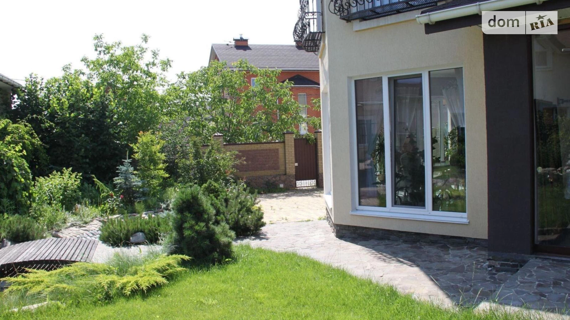 Продается дом на 2 этажа 282.7 кв. м с верандой, цена: 299000 € - фото 2