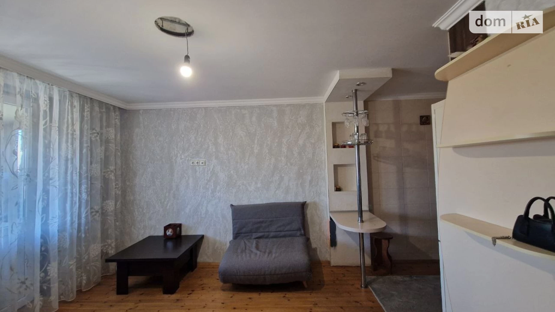Продается 1-комнатная квартира 36 кв. м в Черноморском, ул. Гвардейская - фото 2