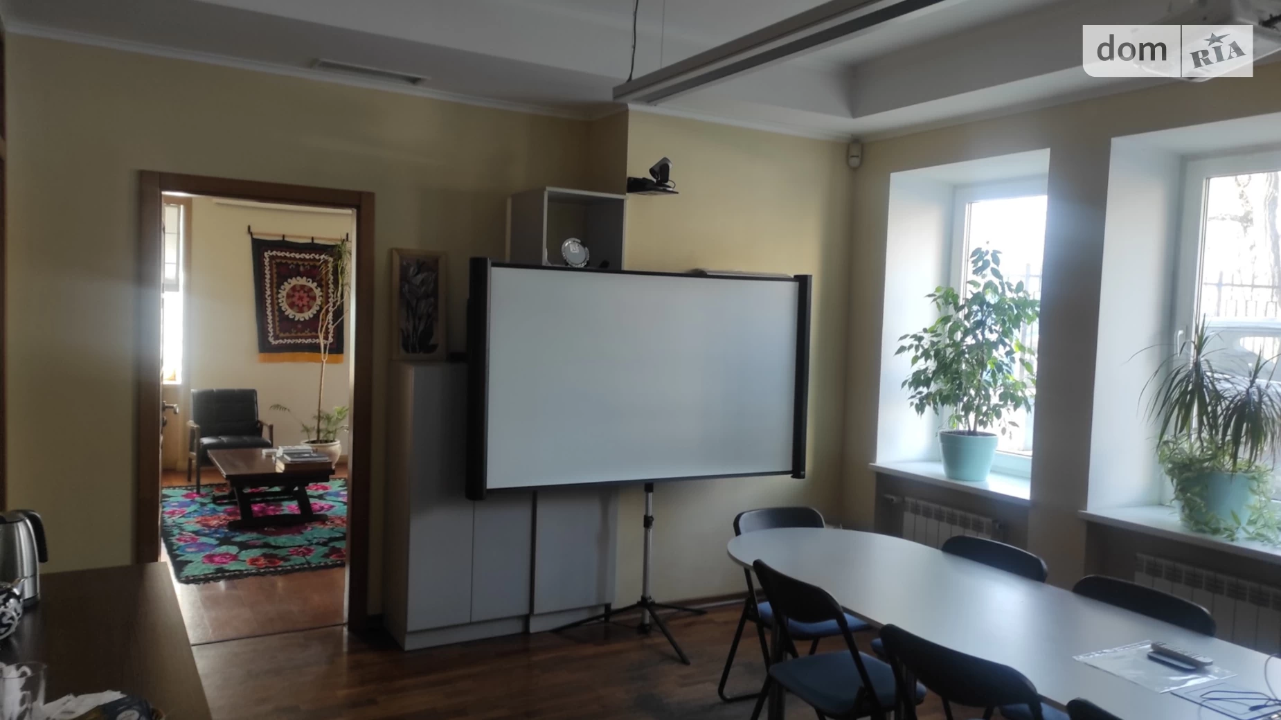 Сдается в аренду офис 285.5 кв. м в бизнес-центре, цена: 7138 $ - фото 4