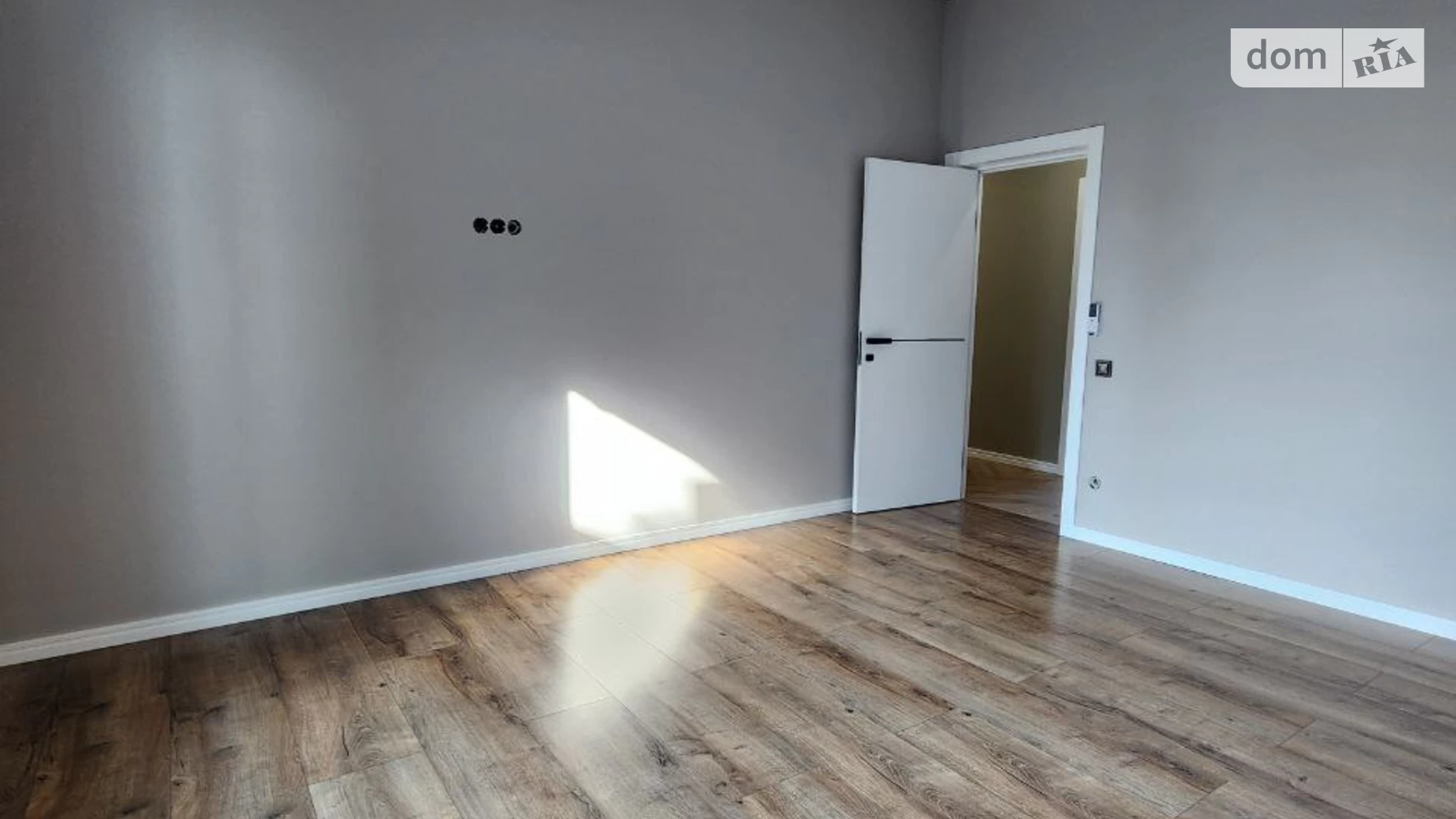 Продається одноповерховий будинок 100 кв. м з садом, цена: 230000 $ - фото 4