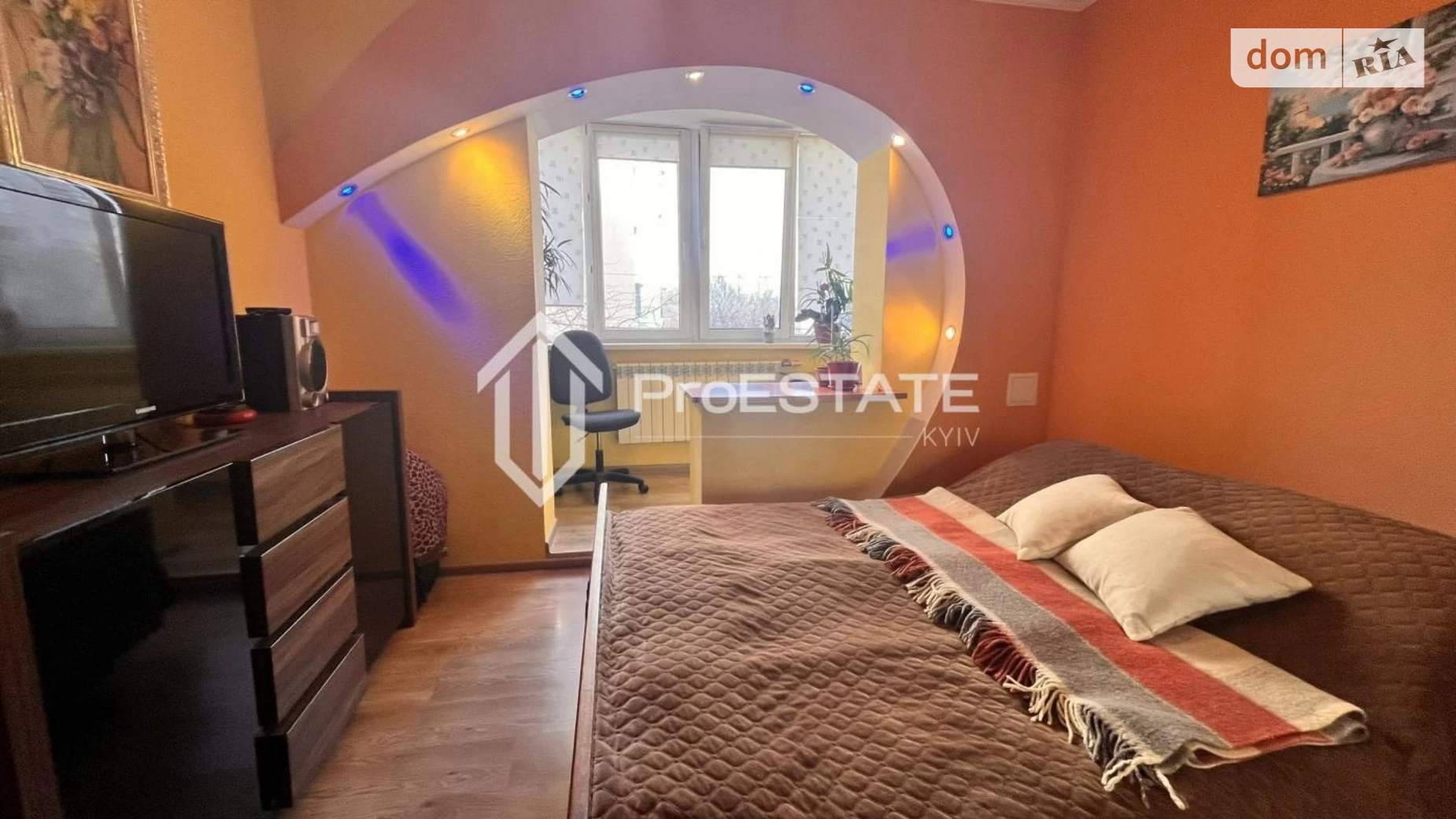 Продается 3-комнатная квартира 71.8 кв. м в Борисполе, 2-я ул. Новая, 6 - фото 2