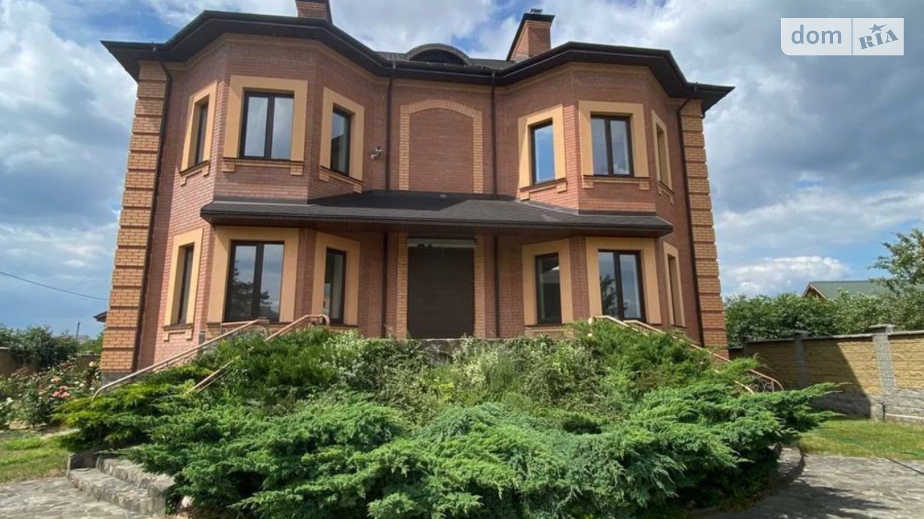 Продается дом на 2 этажа 434.1 кв. м с подвалом, цена: 1150000 $ - фото 2