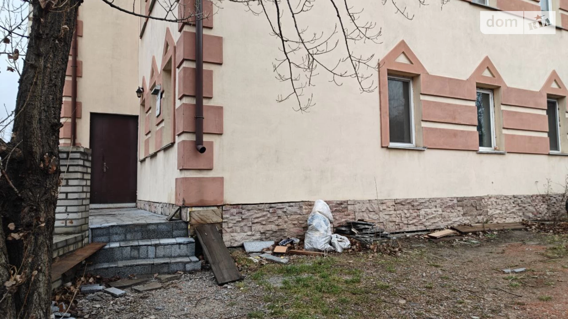 Сдается в аренду офис 110 кв. м в бизнес-центре, цена: 300 $ - фото 2