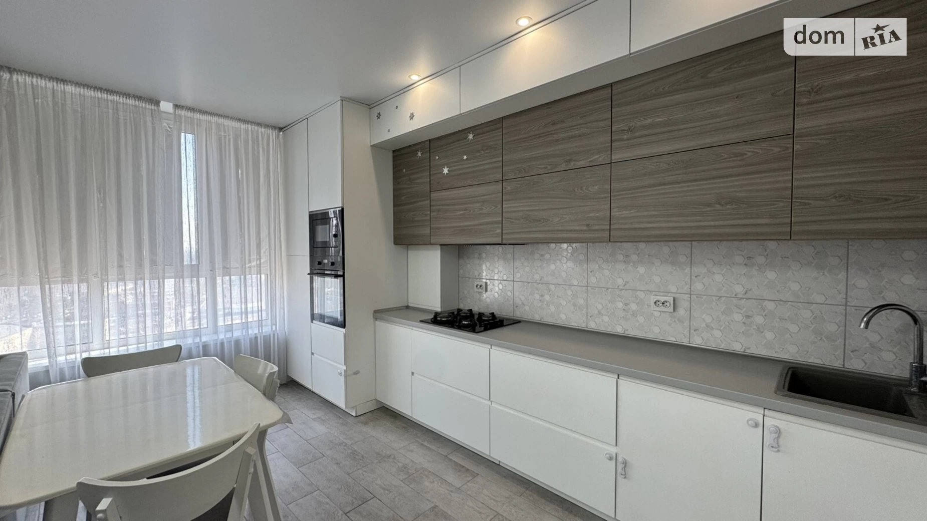 Продается 3-комнатная квартира 80.7 кв. м в Ирпене, ул. Николая Сингаевского(Новооскольская), 2Є - фото 3